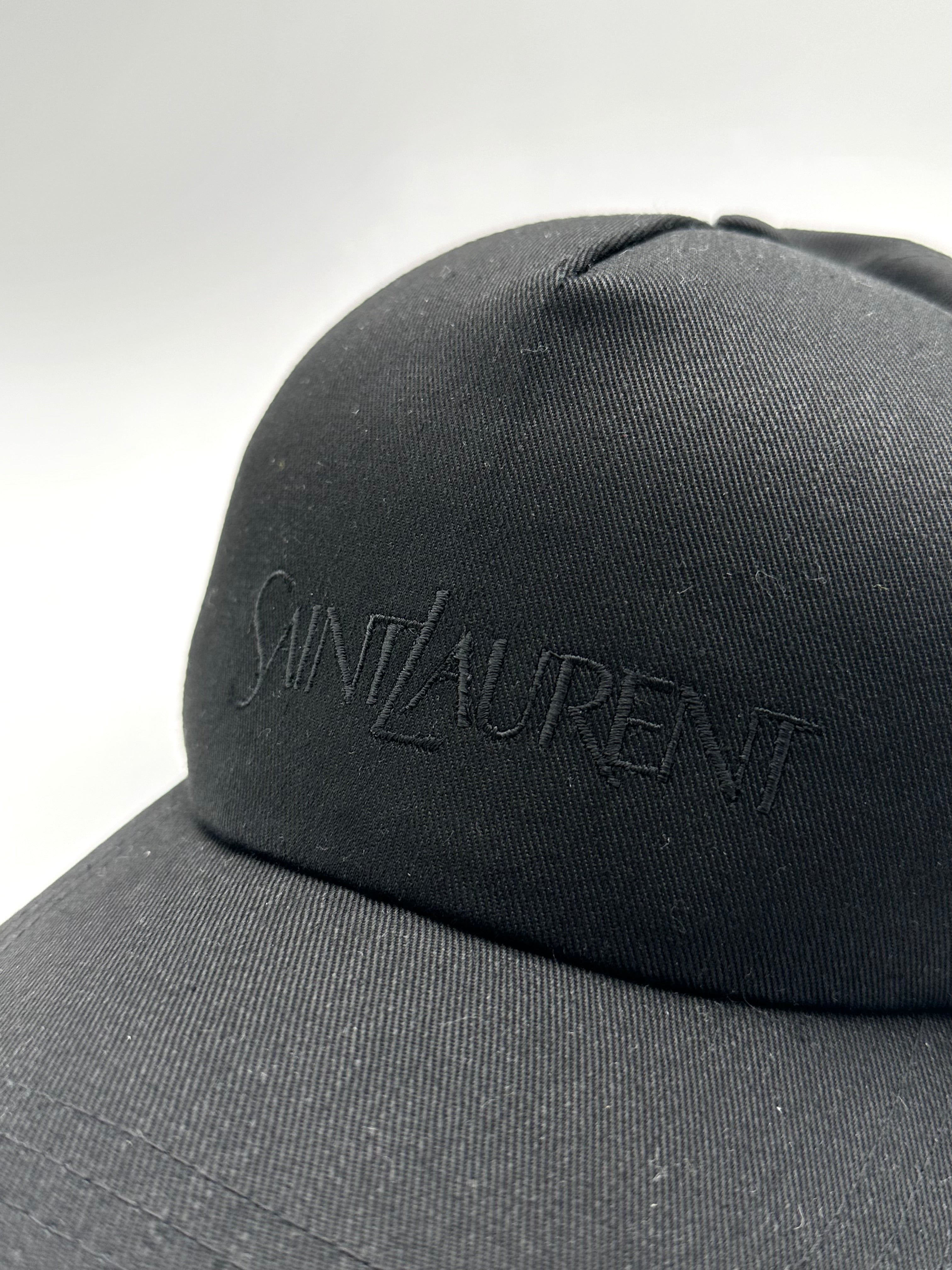 Logo Cap