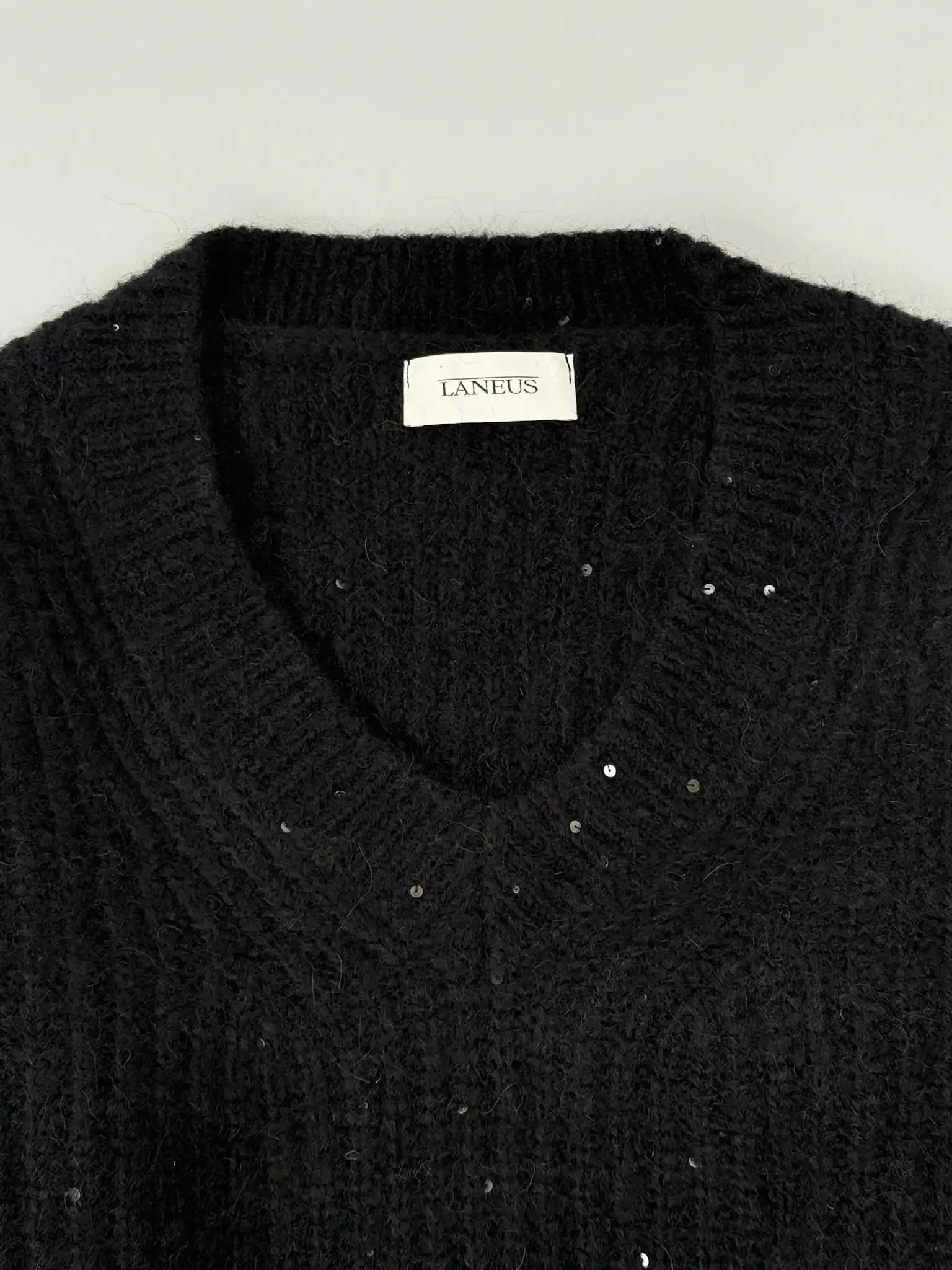 Maglione Nero Con Scollo A V