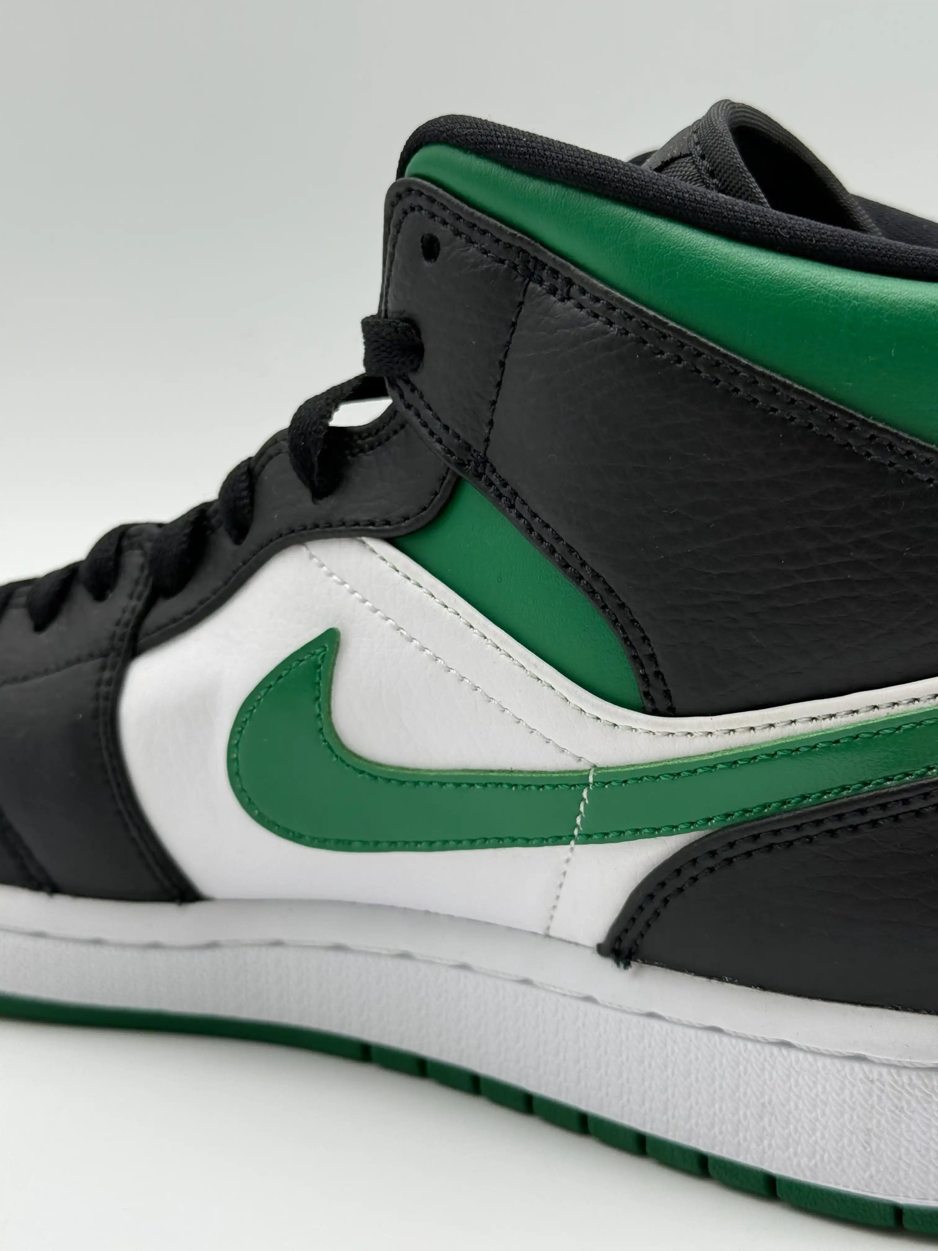 Air Jordan 1 Mid Verdi E Nere