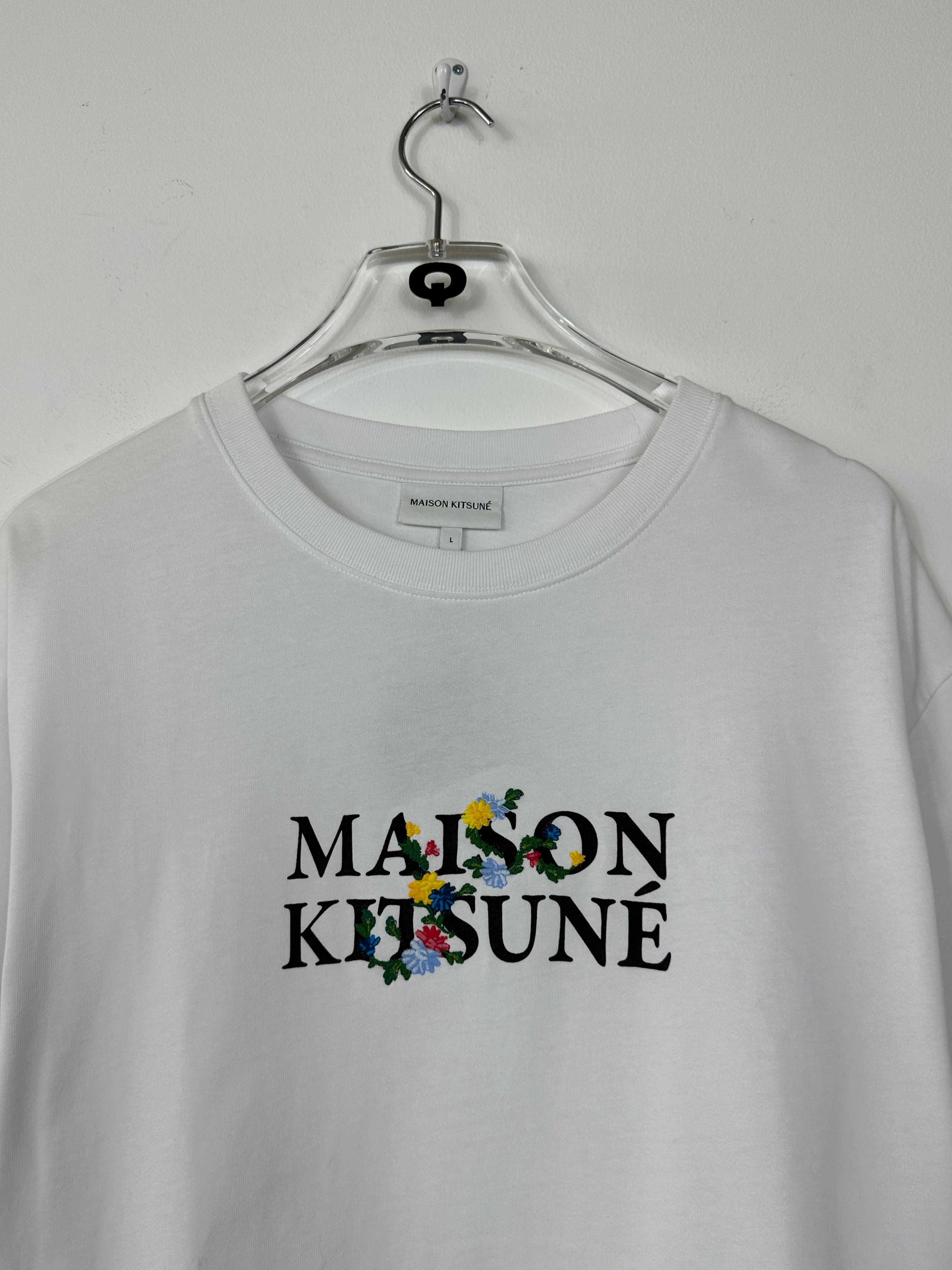 T-shirt logo