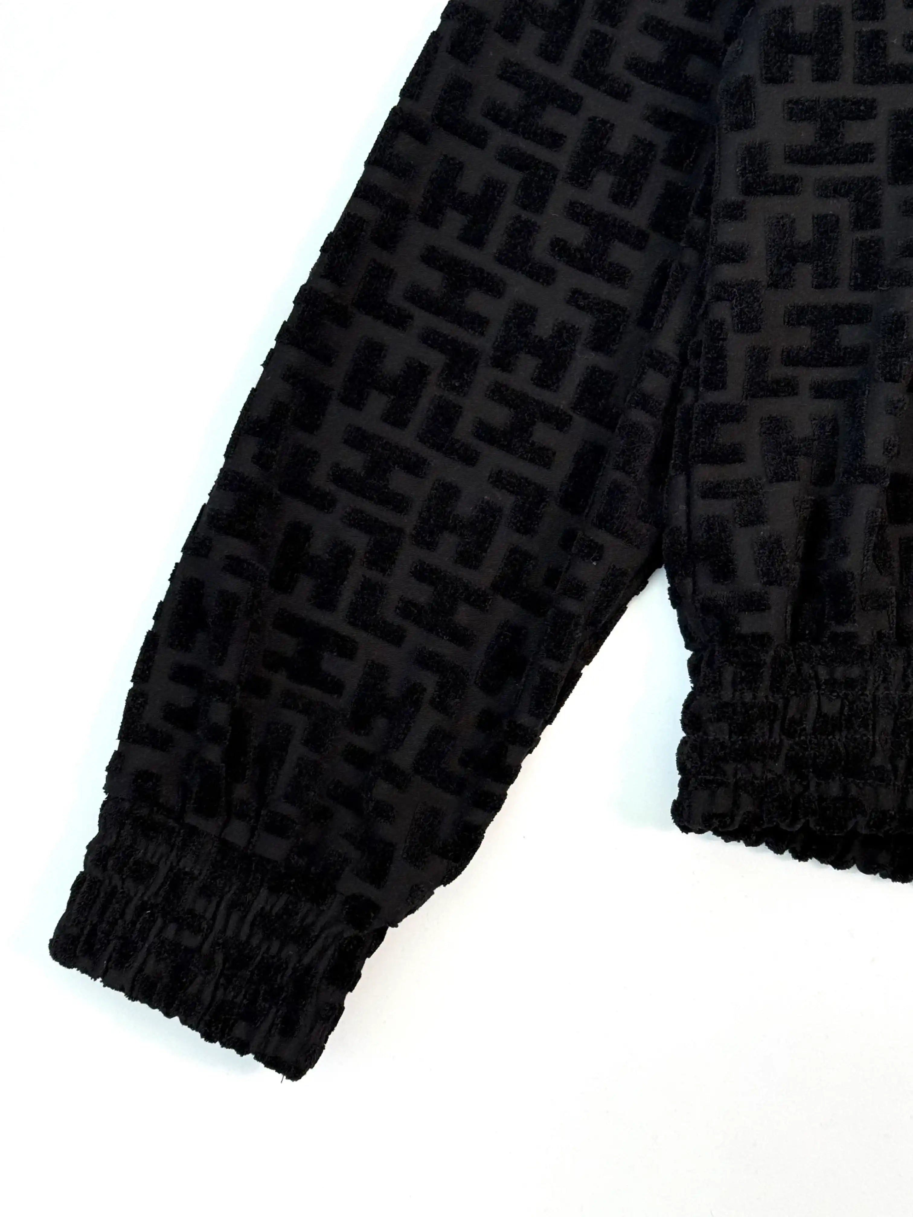Felpa Nera In Velluto Monogram