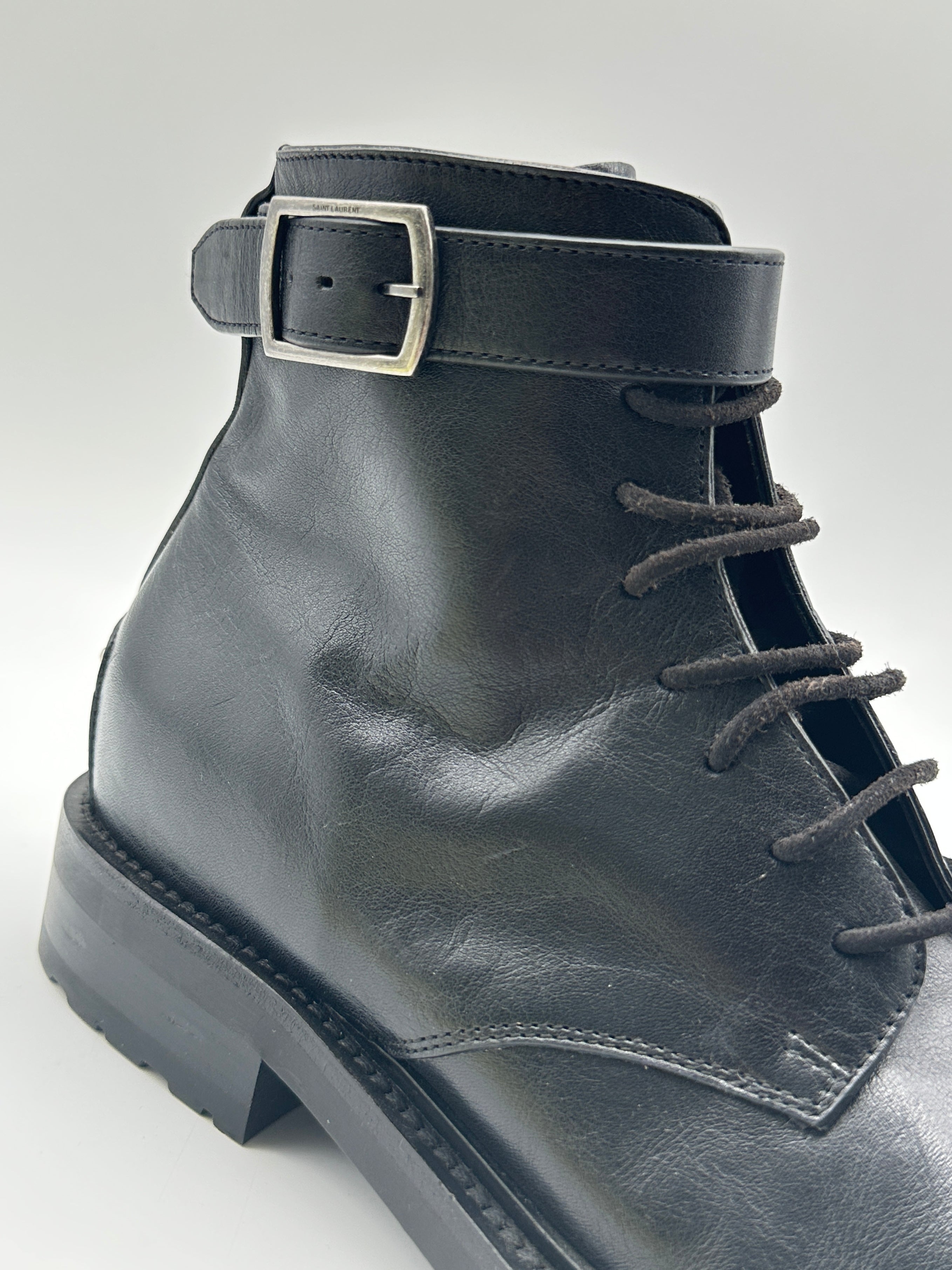 Stivaletto Stringato
