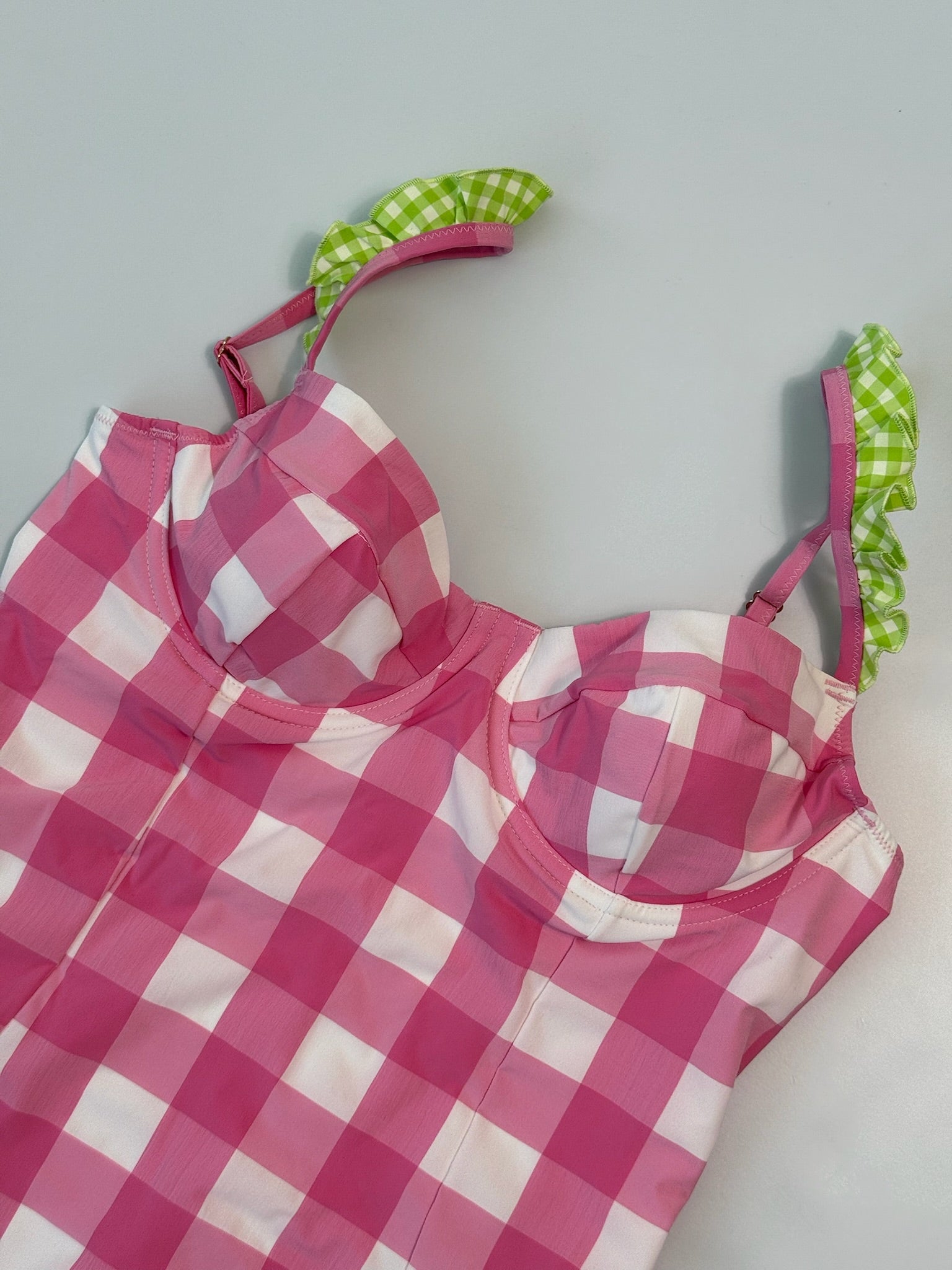 Costume Intero Vichy Rosa Con Bretelle A Rouches
