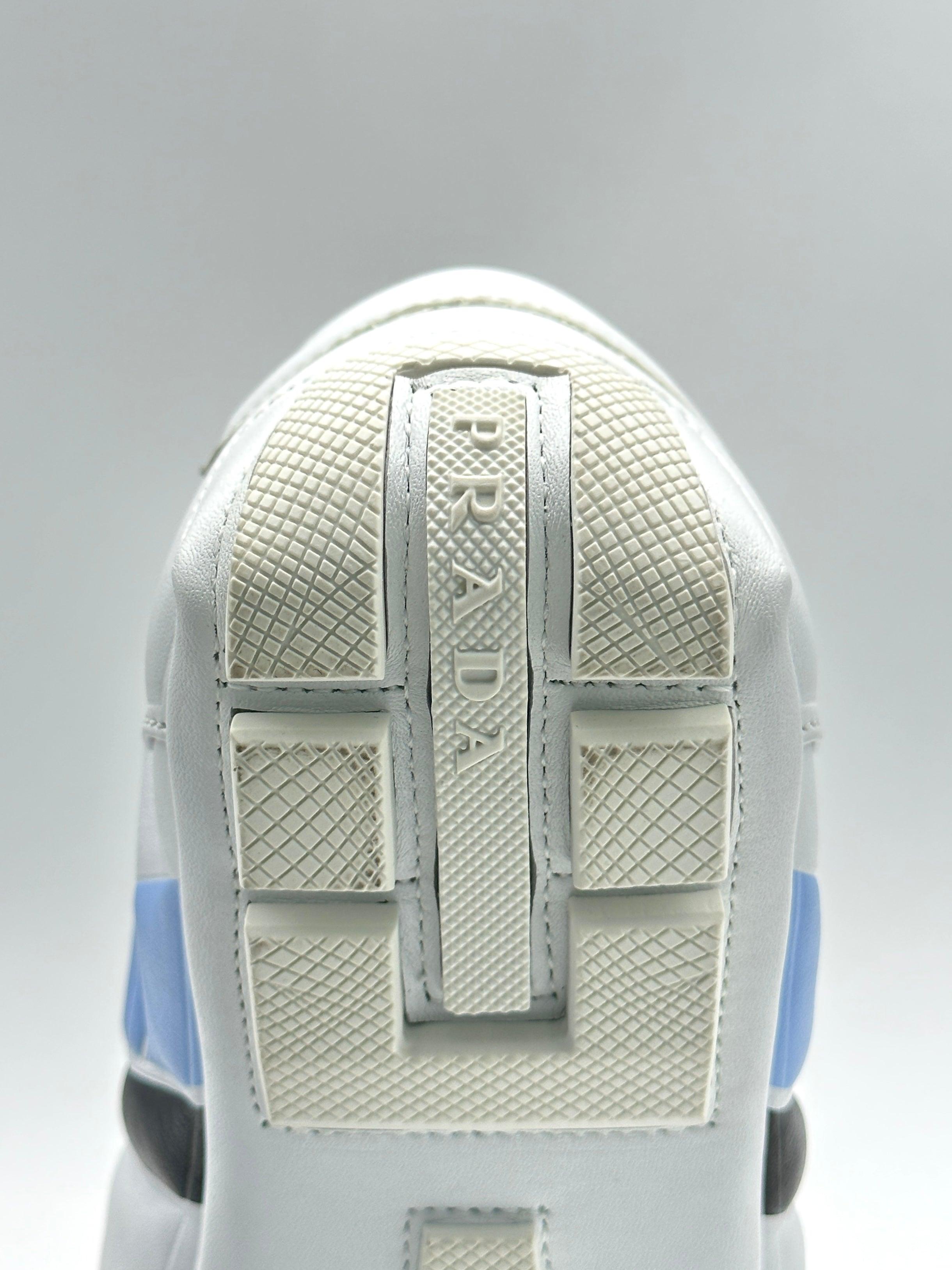 Rev Sneakers