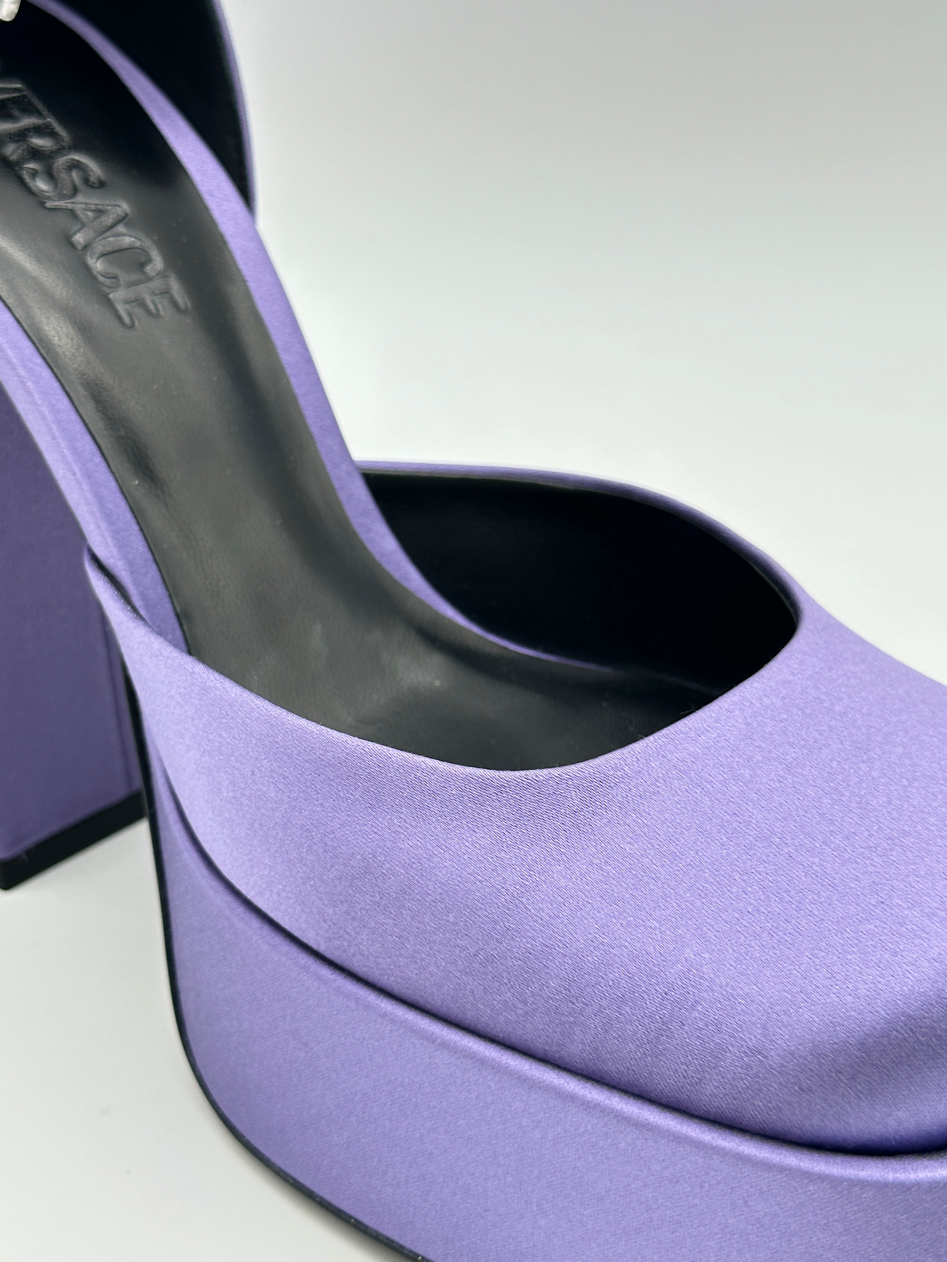 Lilac Satin Pumps With Platform And Jewel Strap