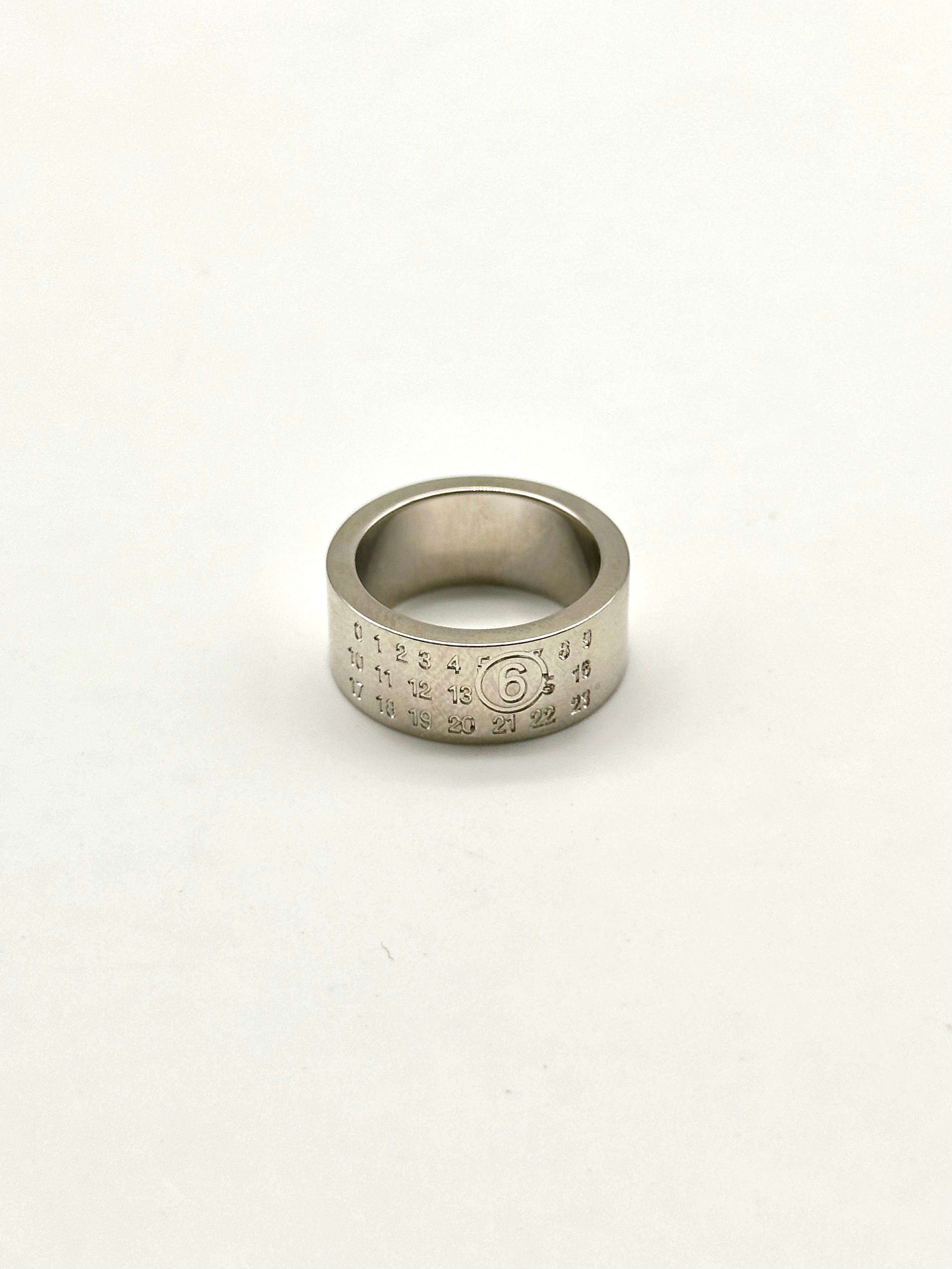 MM6 Signature Number Ring