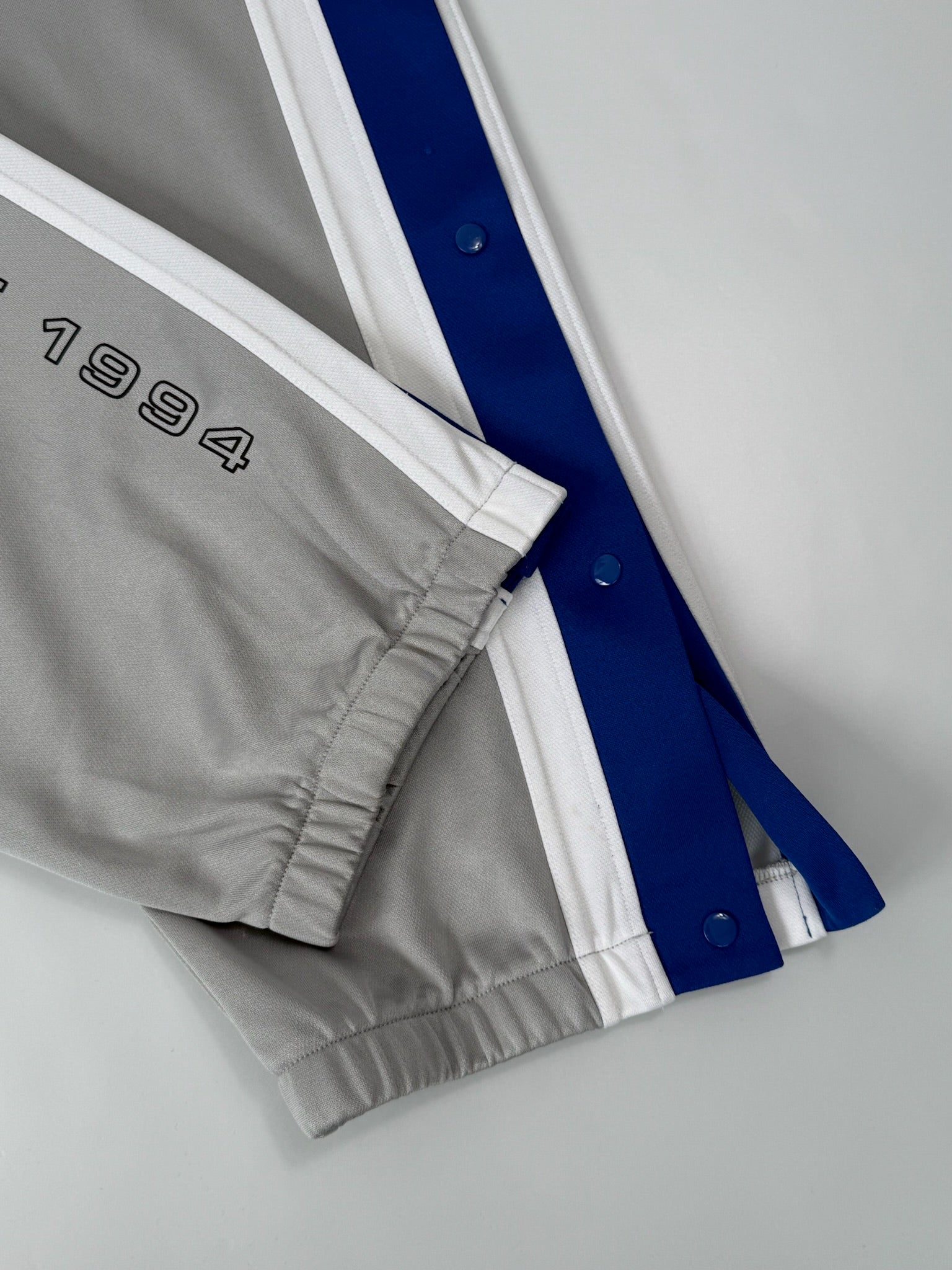 Pantalone Della Tuta Grigio In Acetato Con Bottoni A Pressione