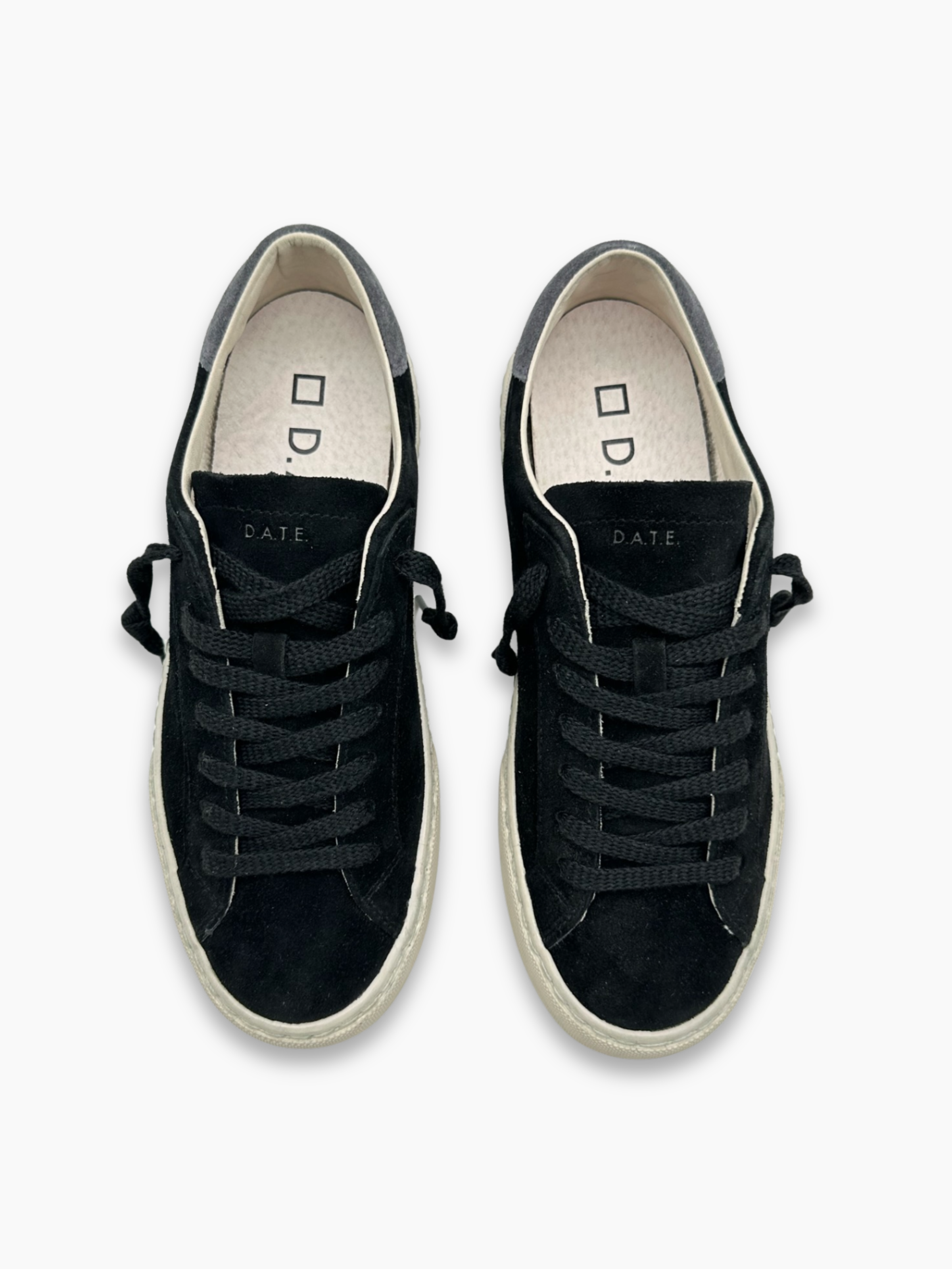 Sneakers Nere In Suede Con Dettagli Grigi