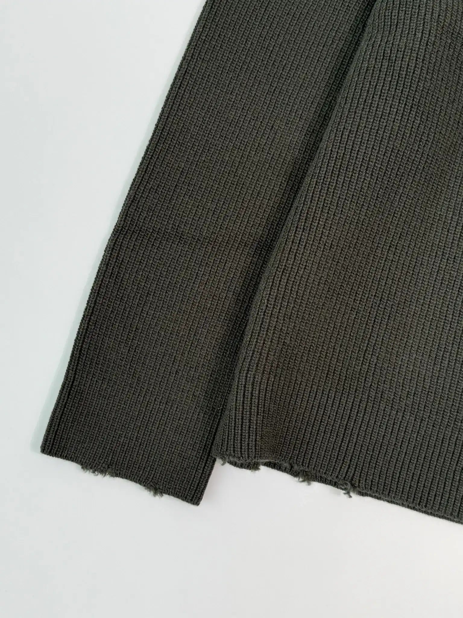Maglione Sfrangiato Con Scollo Squadrato