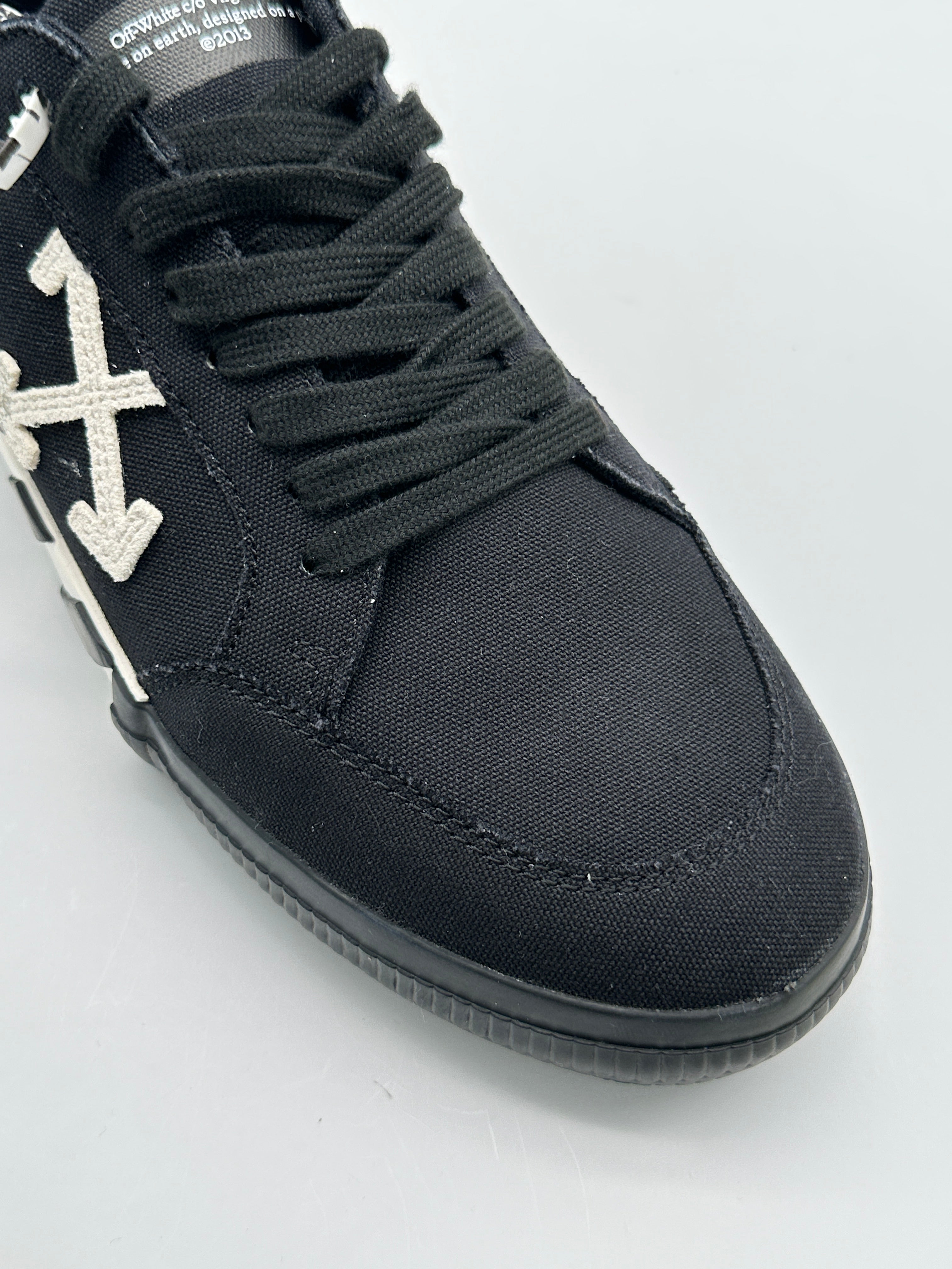 Vulcanized Sneakers Bassa