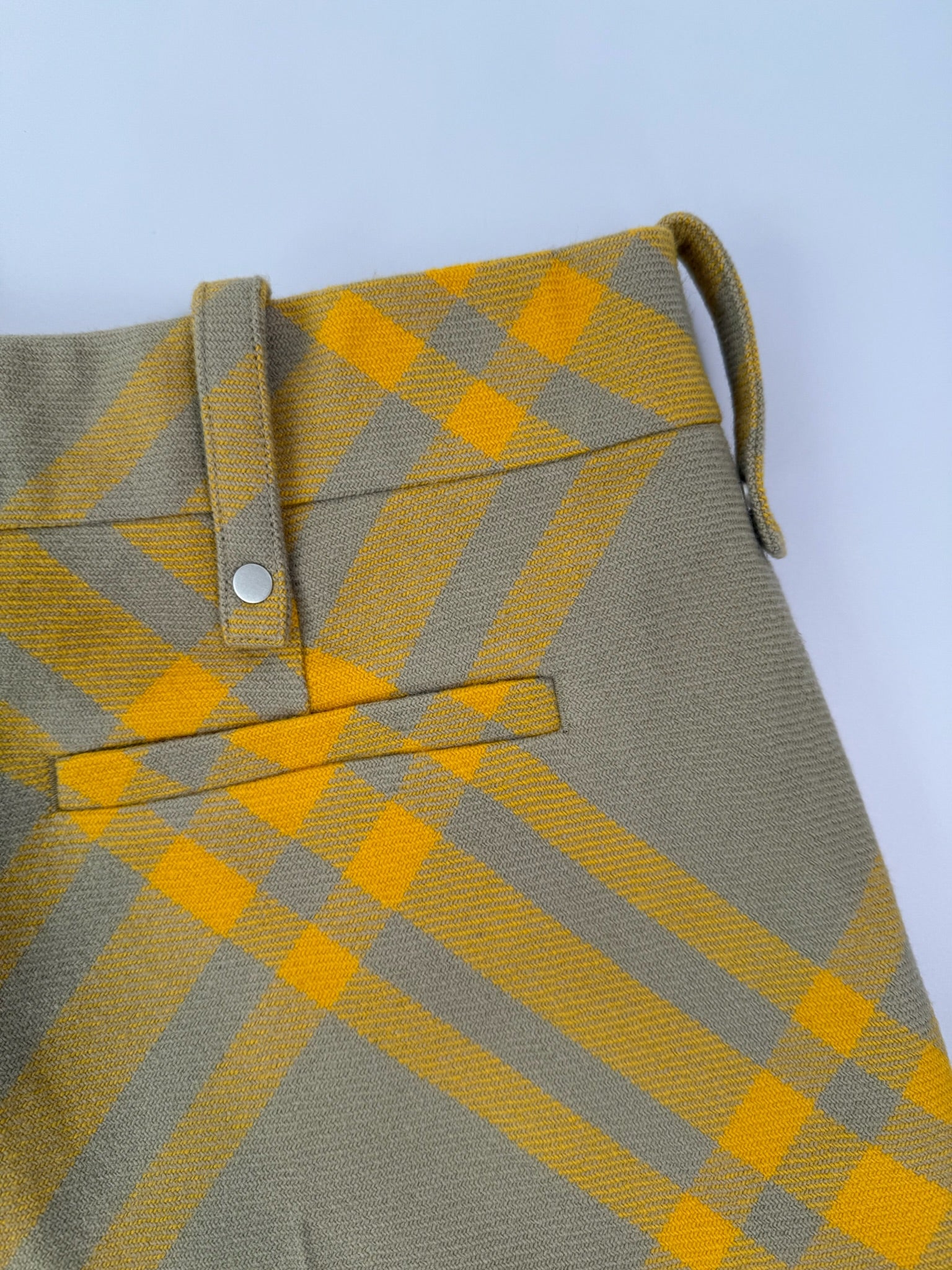 Pantaloni Gialli A Quadri Con Zip