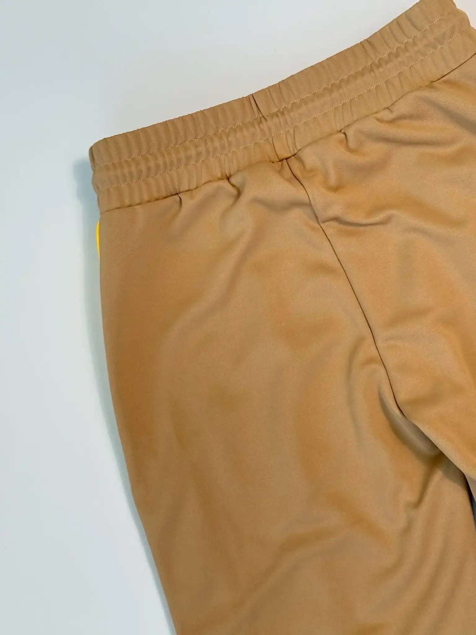 Pantaloni Tuta Beige Con Bottoni