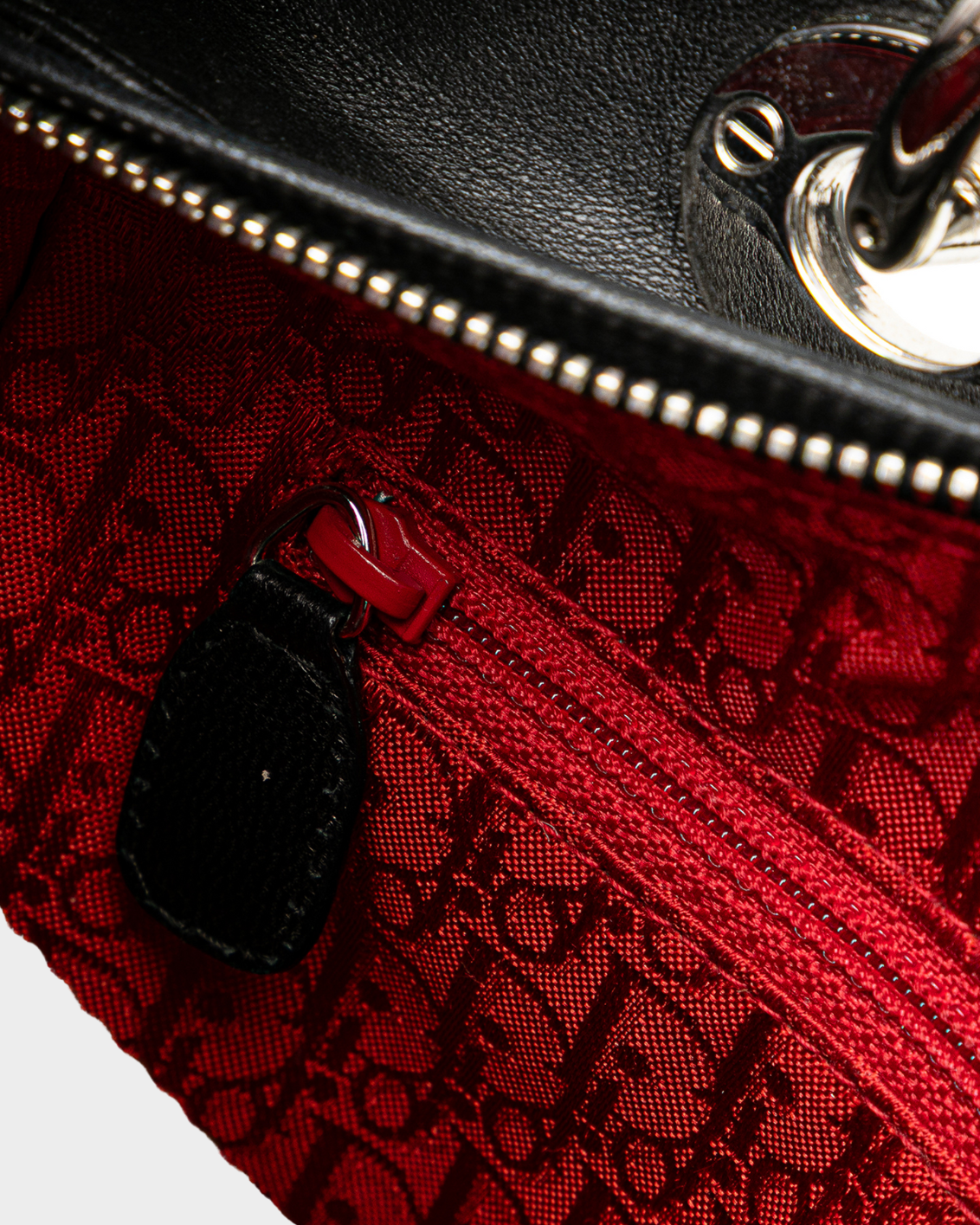 Borsa Lady Dior Nera In Pelle Cannage Con Charm Logo
