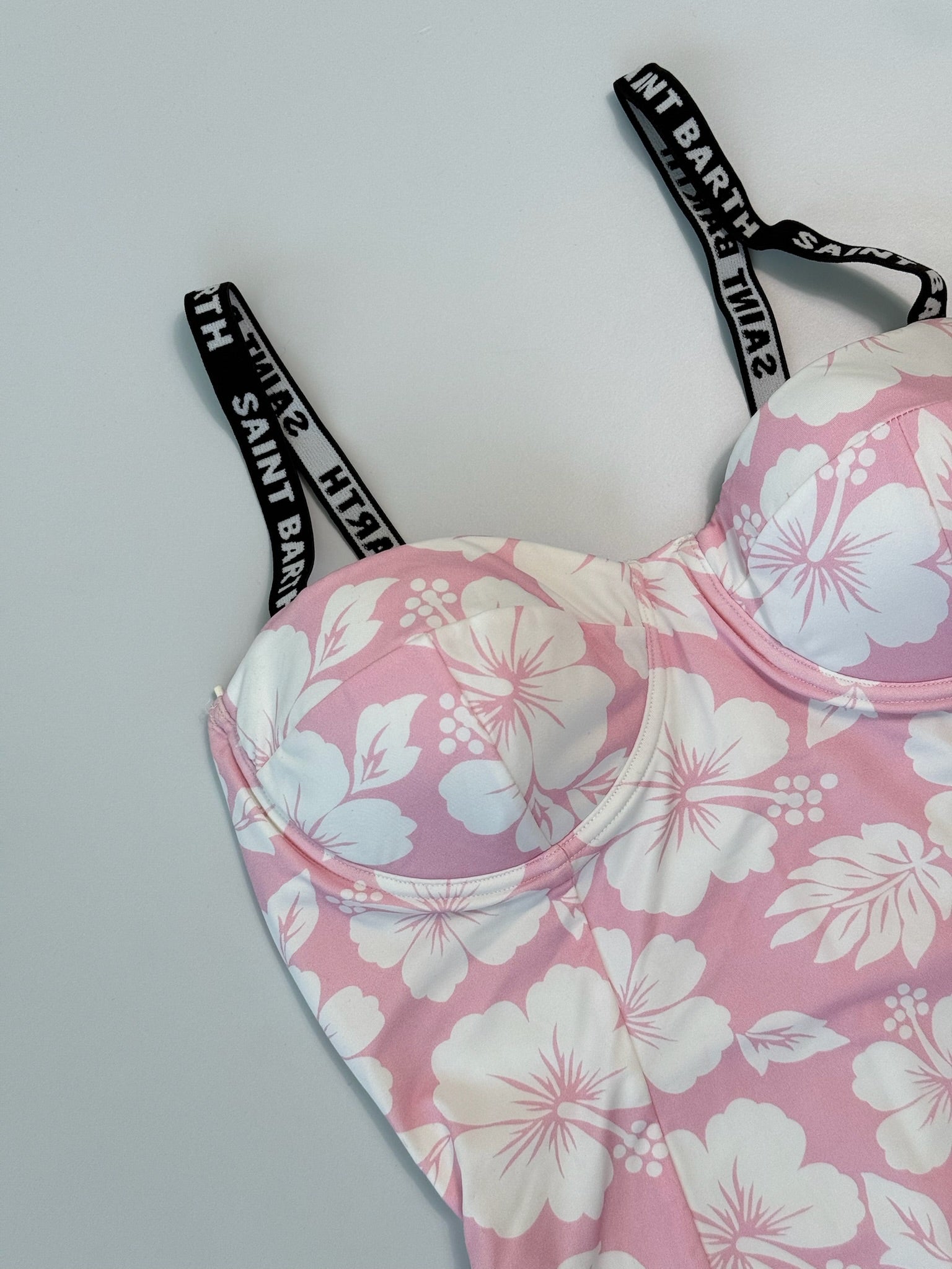 Costume Intero Brenda Rosa Con Fiori Bianchi E Spalline Logo