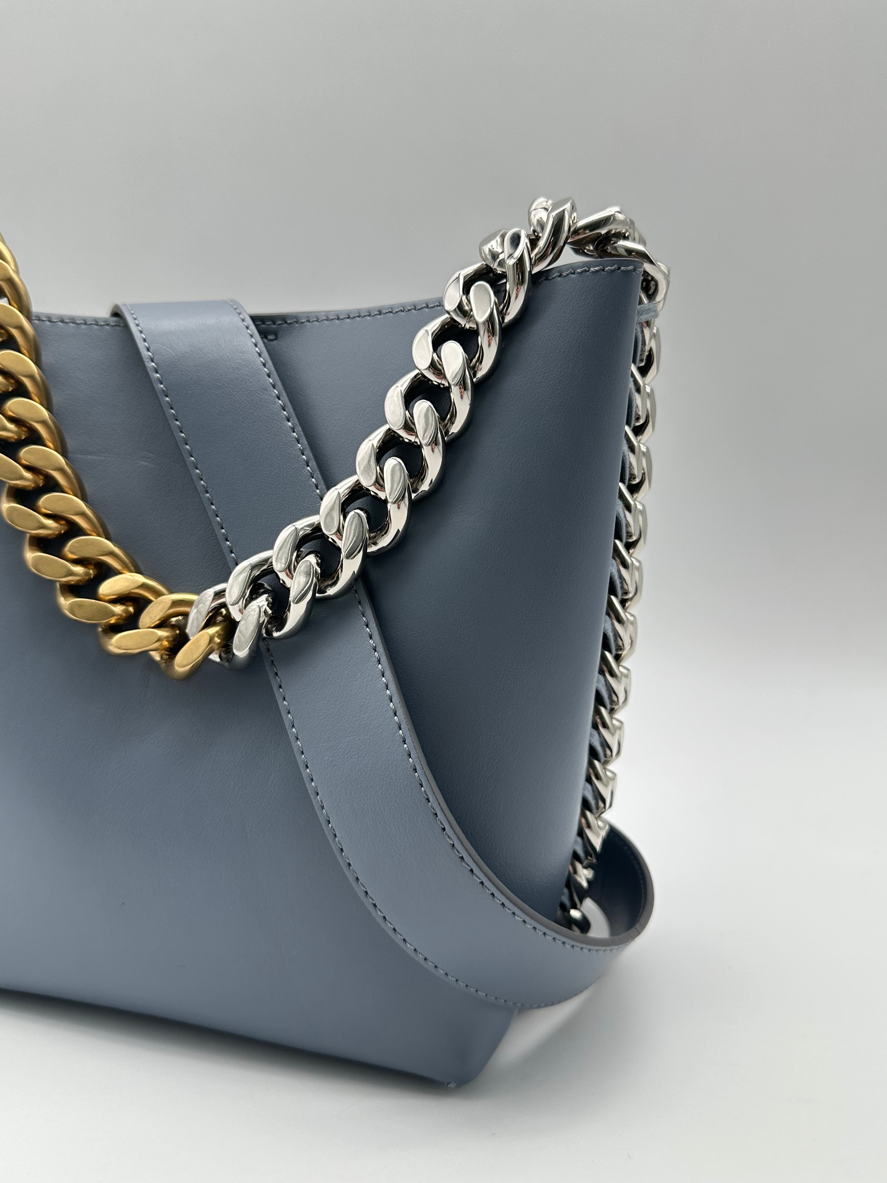 Borsa A Secchiello Frayme Azzurra In Pelle Vegana Con Tracolla