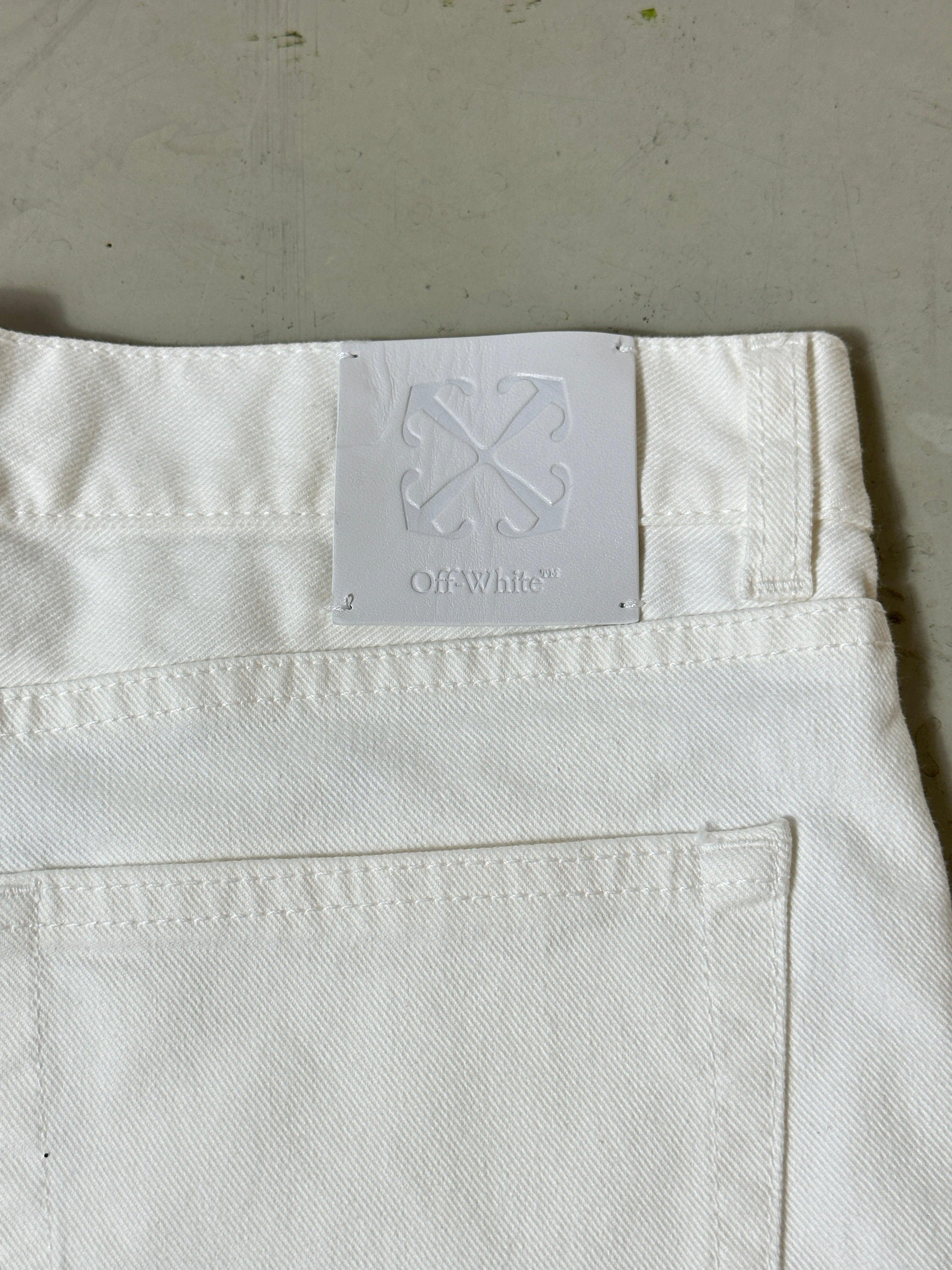 Zipper Detail Jeans