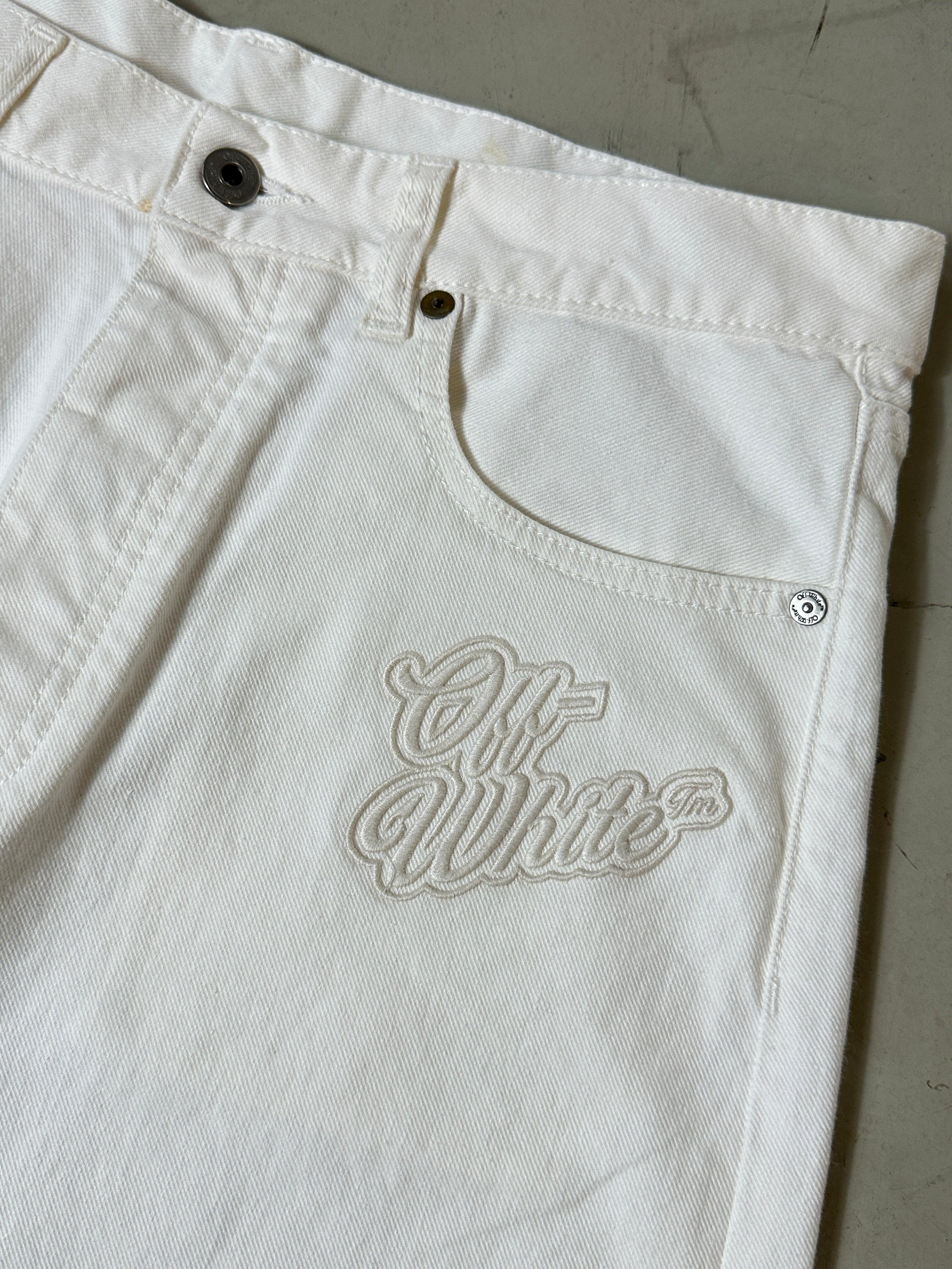 Zipper Detail Jeans