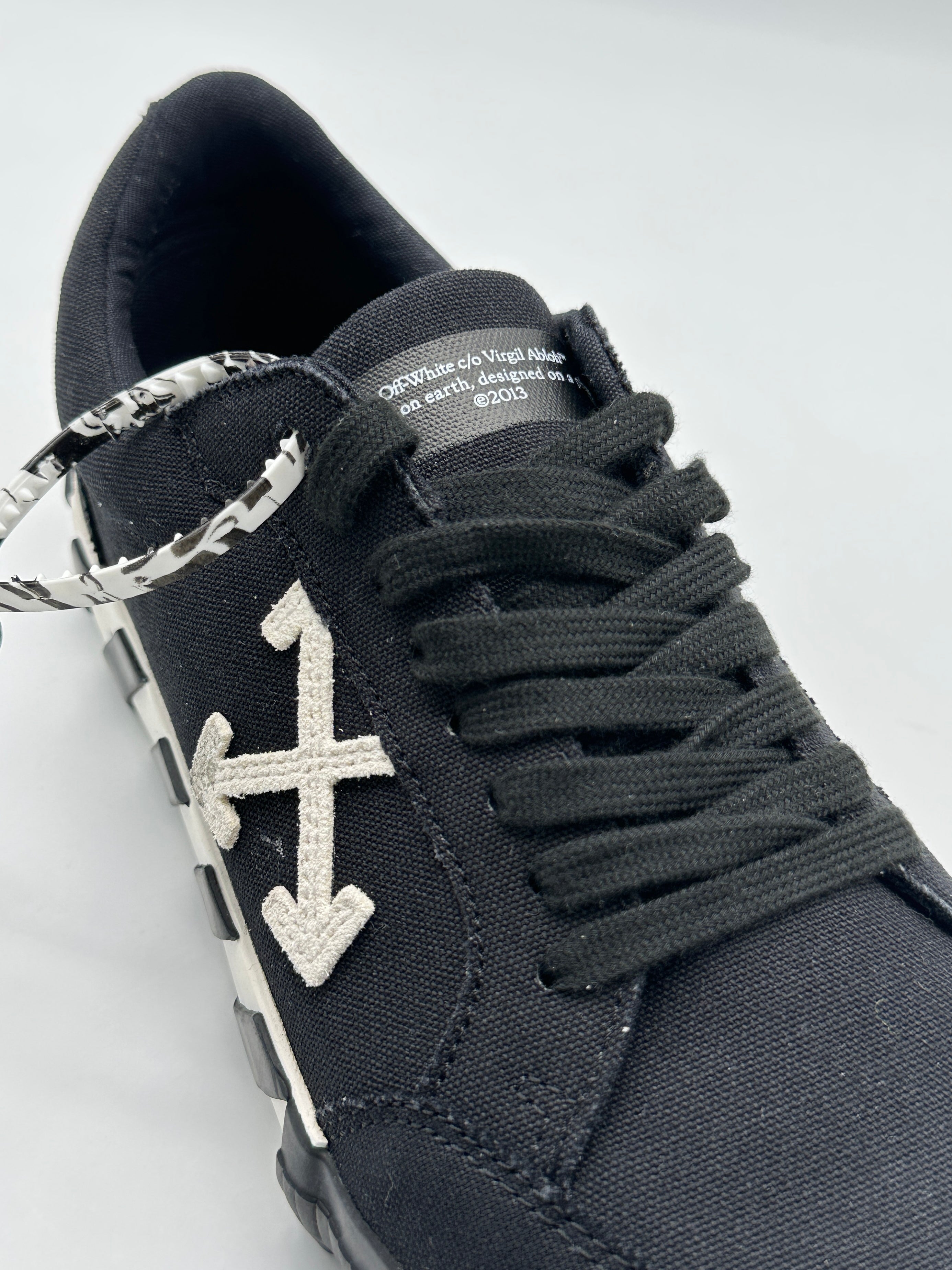 Vulcanized Sneakers Bassa