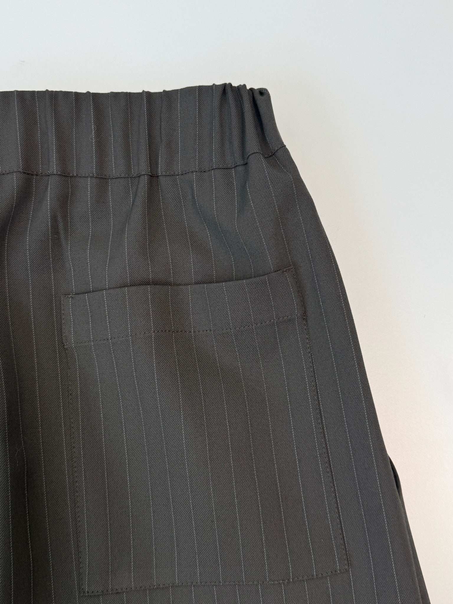 Pantaloni Gessati Con Vita Elasticizzata