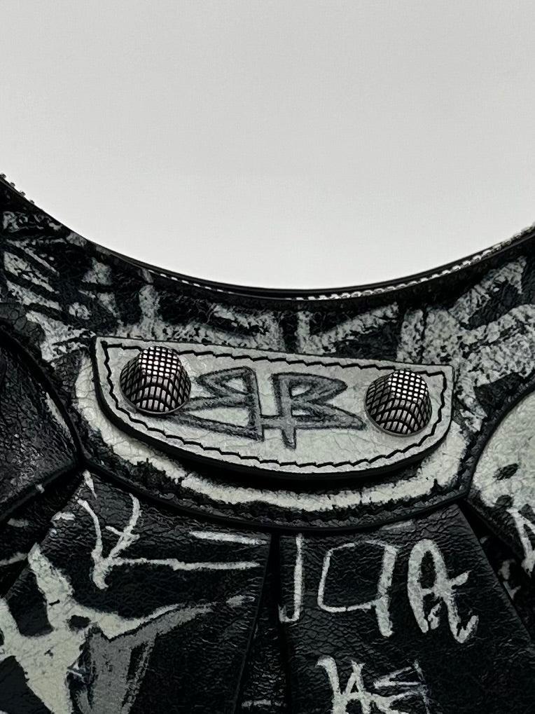 The Cagole Shoulder Bag