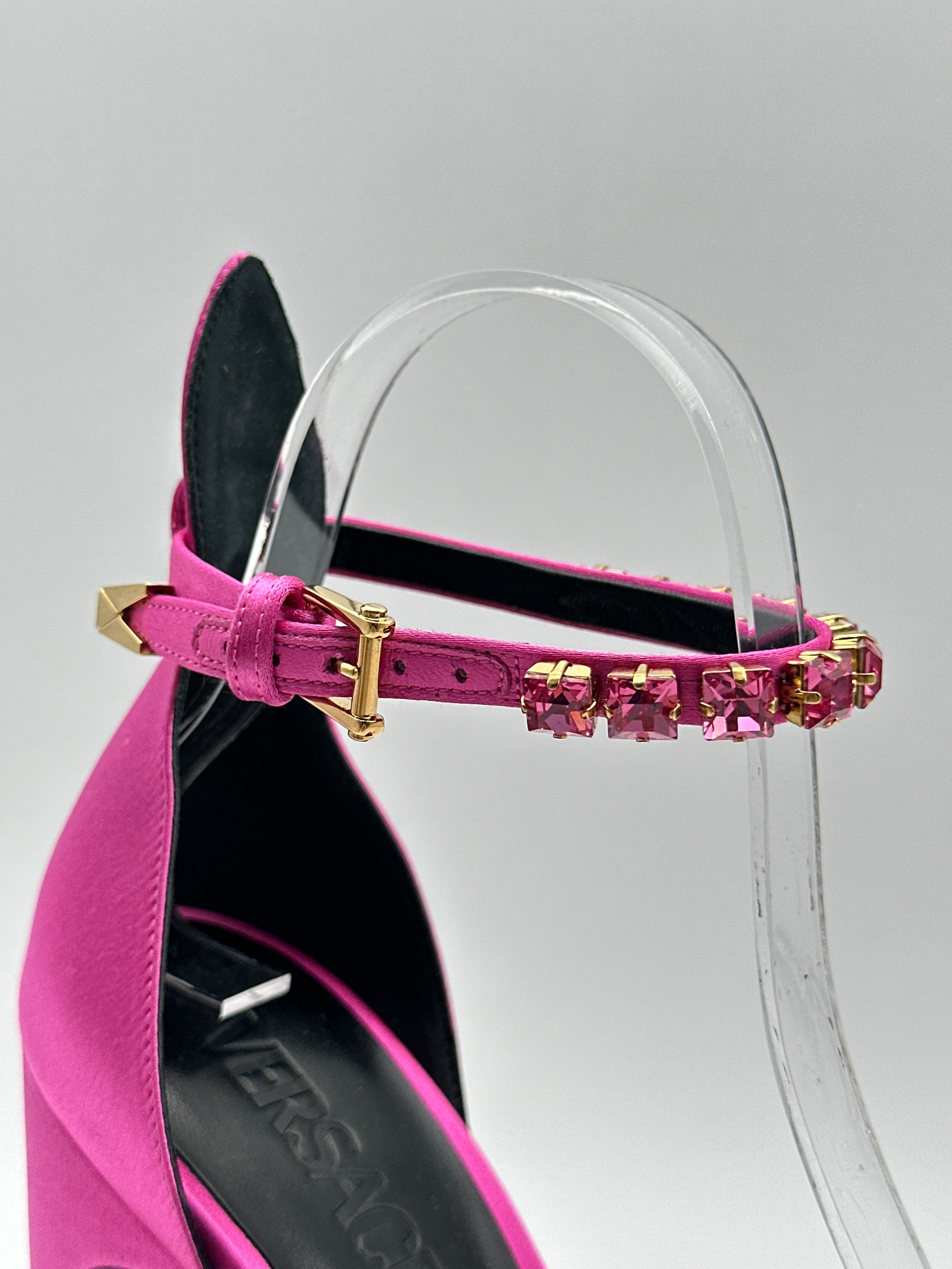 Décolleté In Raso Rosa Con Plateau E Cinturino Gioiello