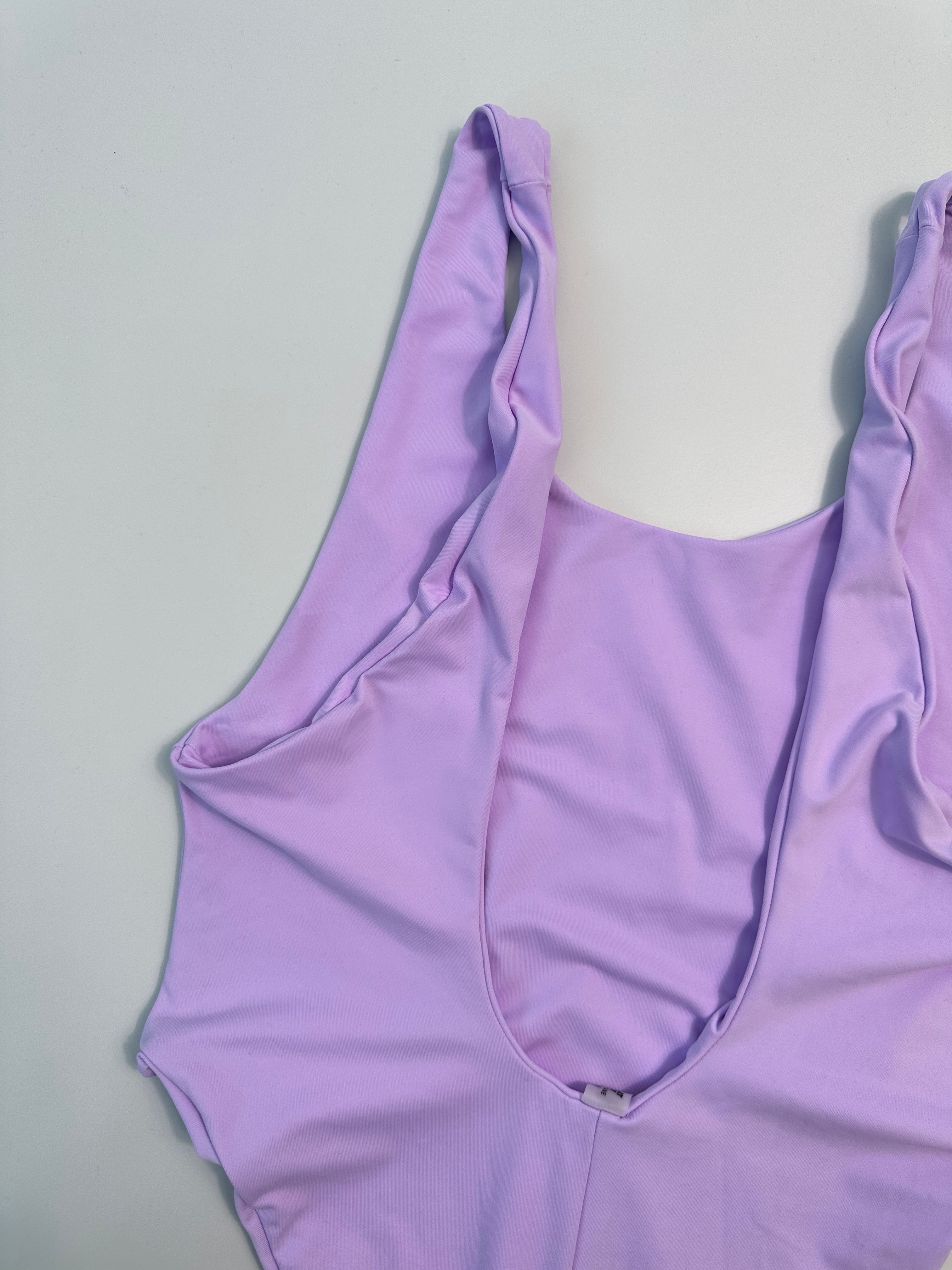 Costume Intero Lilla Con Schiena Scoperta