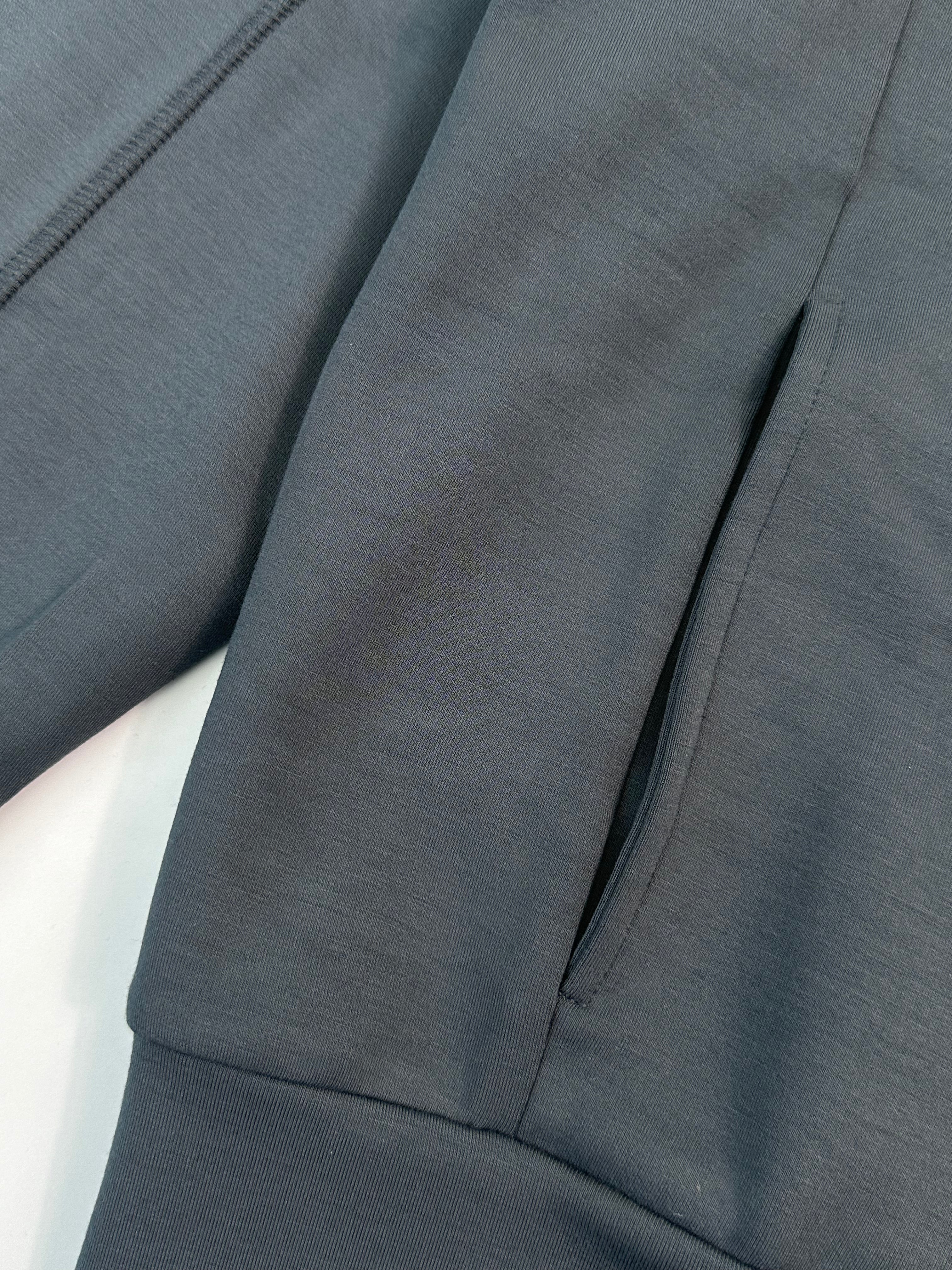 Felpa Color Ferro Raglan Con Cappuccio E Logo Stampato