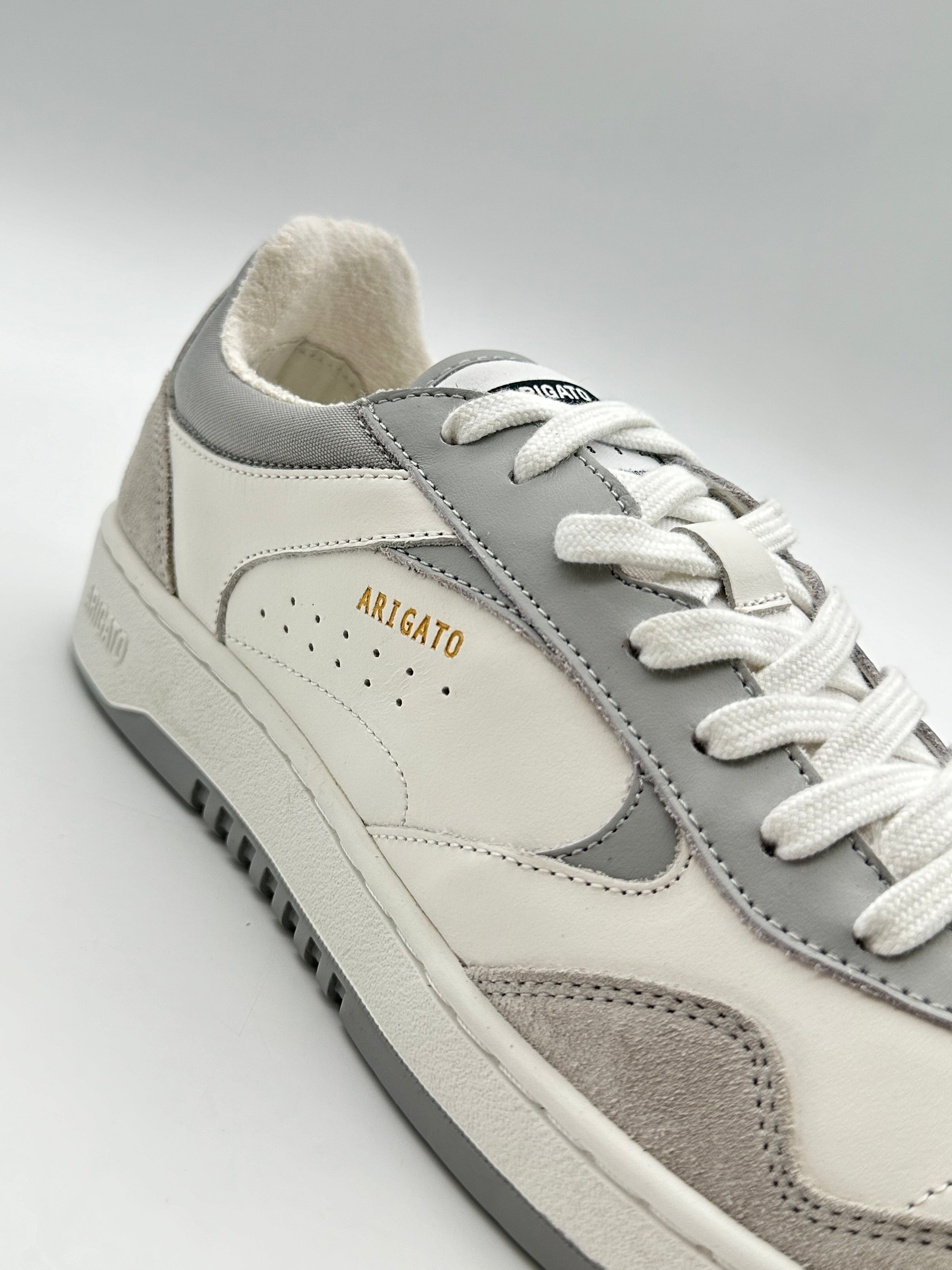 Low Sneakers