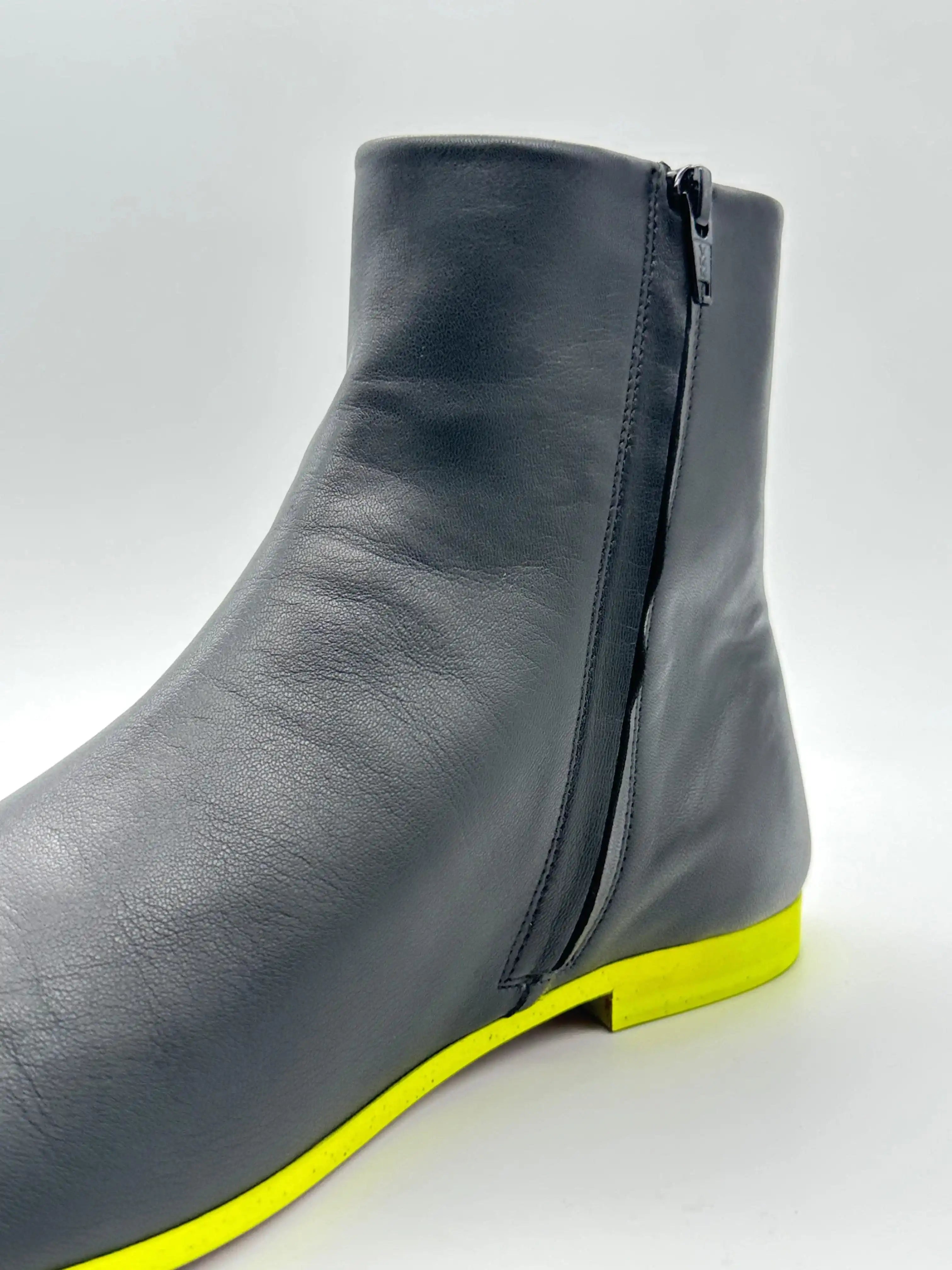 Anfibi Ankle Punta Quadrata