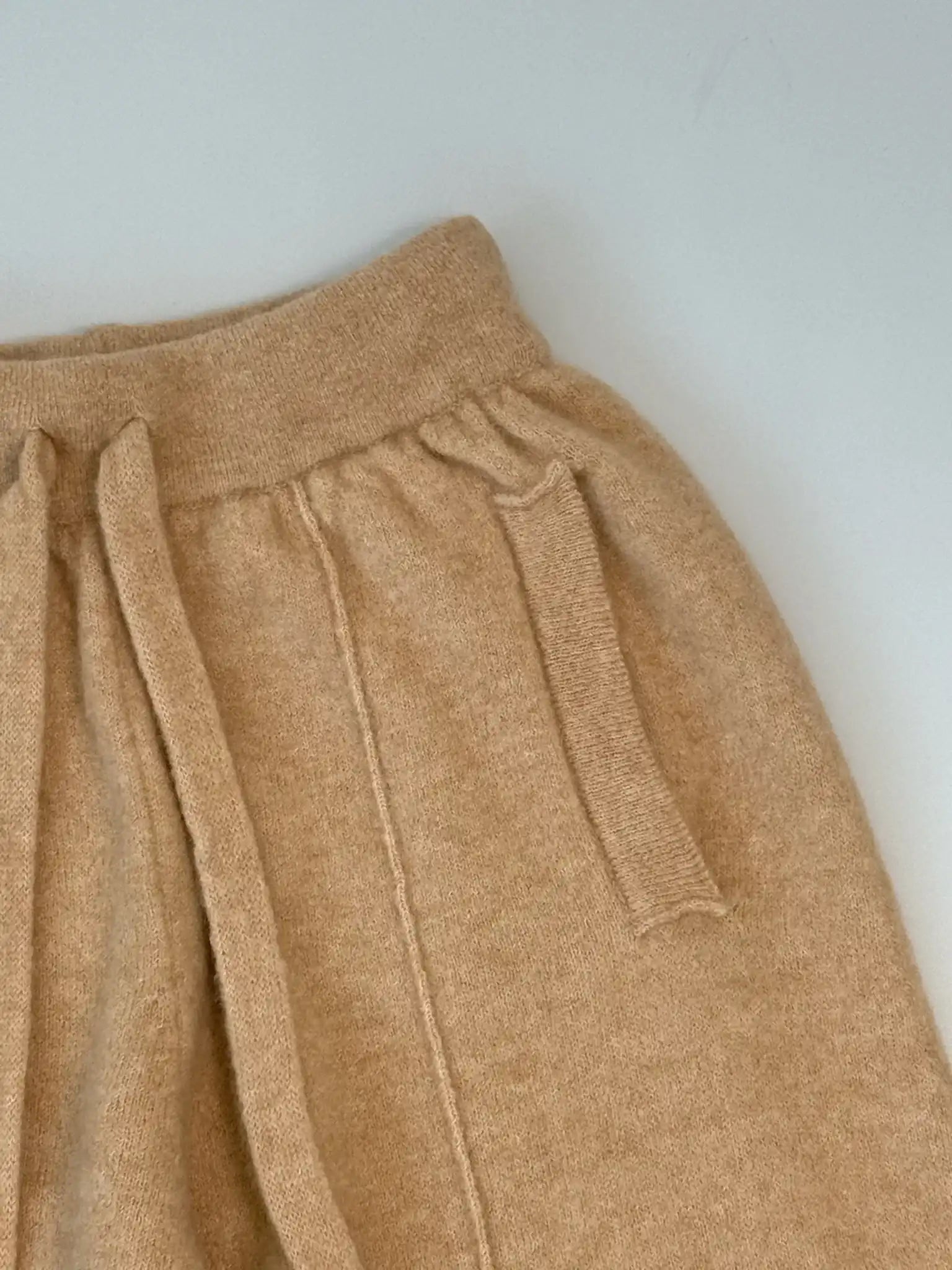 Joggers In Maglia Di Cashmere Beige