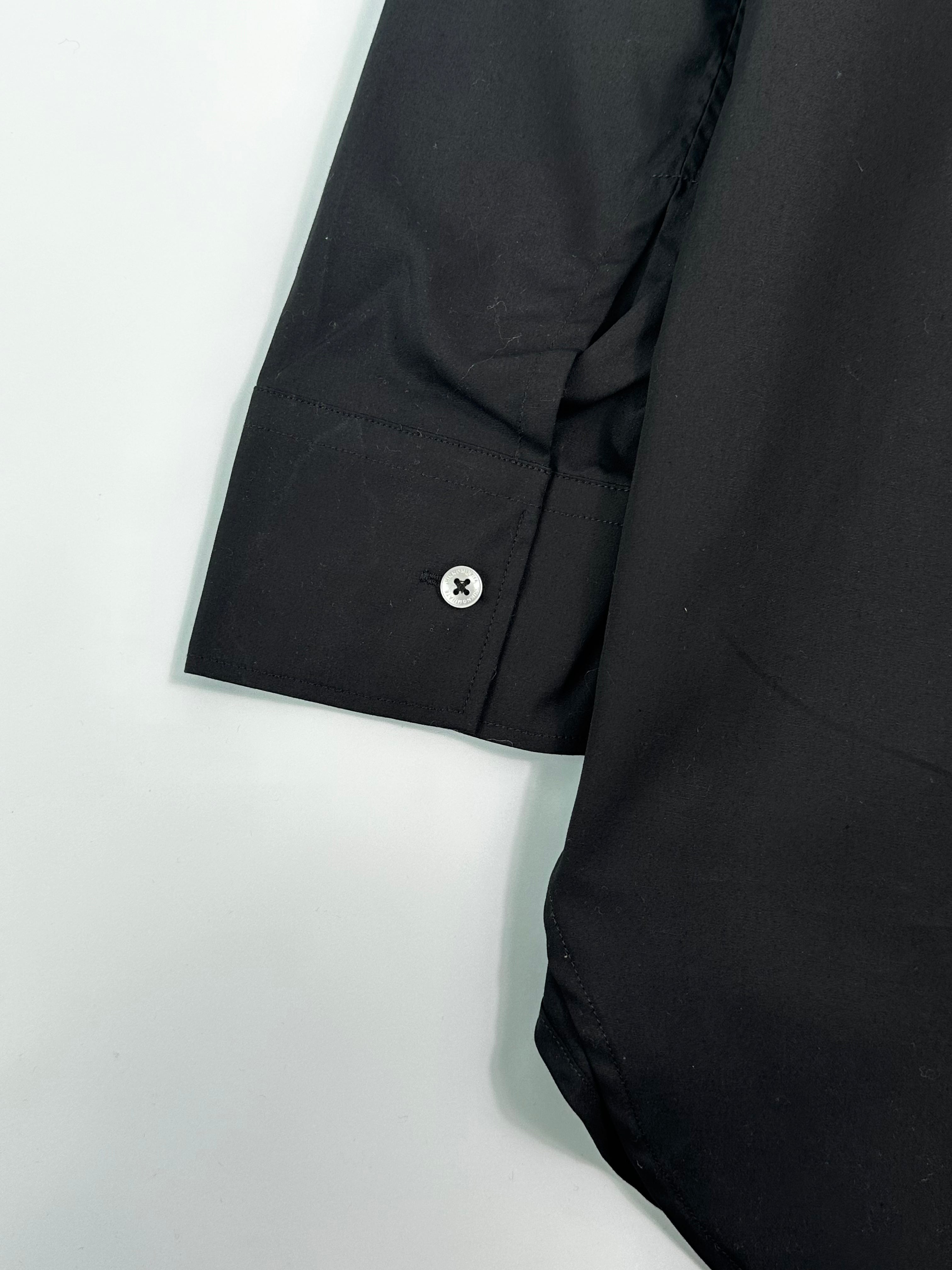 Camicia Over In Cotone Nero Con Etichetta Sul Polso