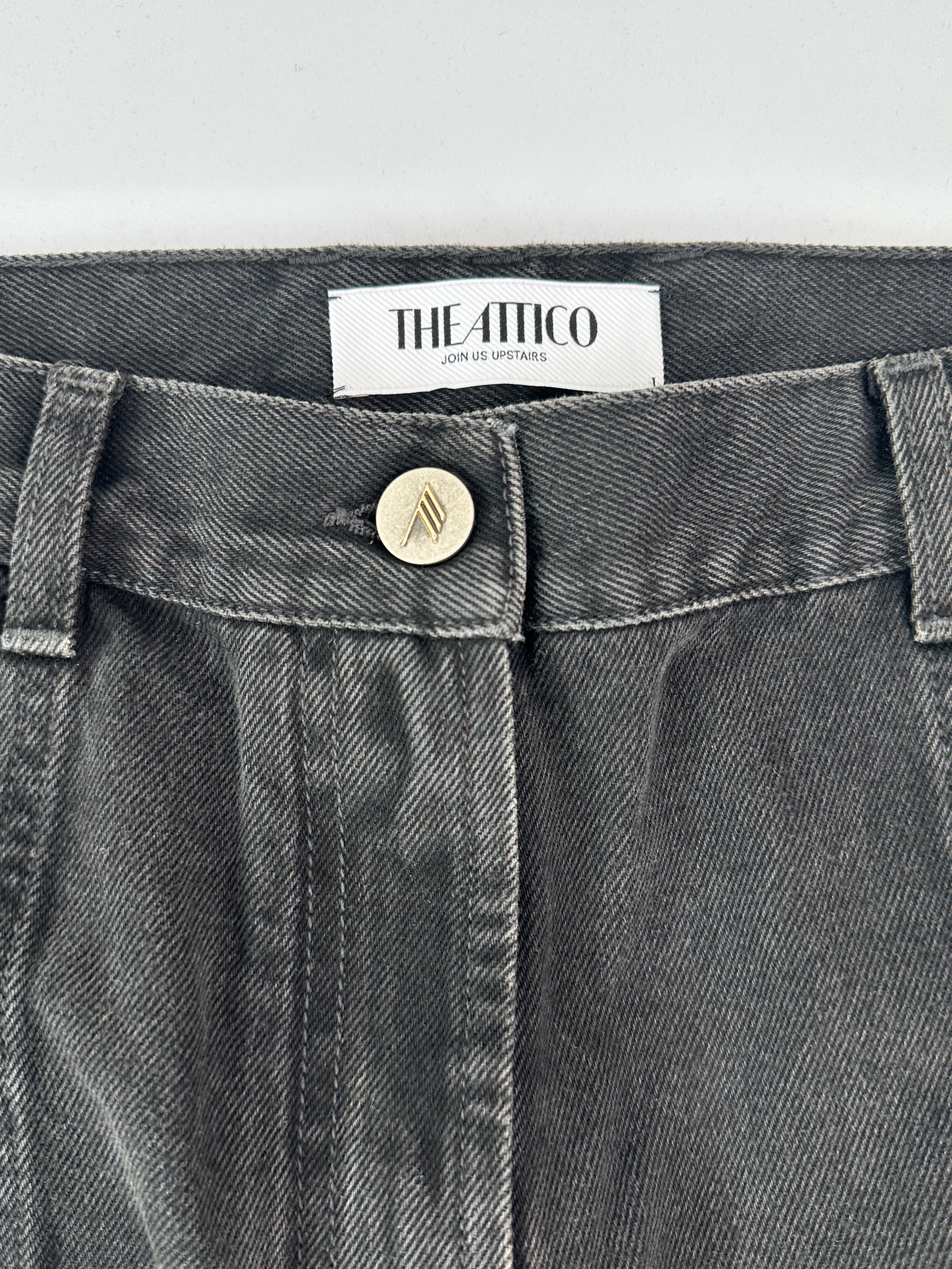 Jeans Neri A Gamba Ampia Con Cuciture Curvilinee