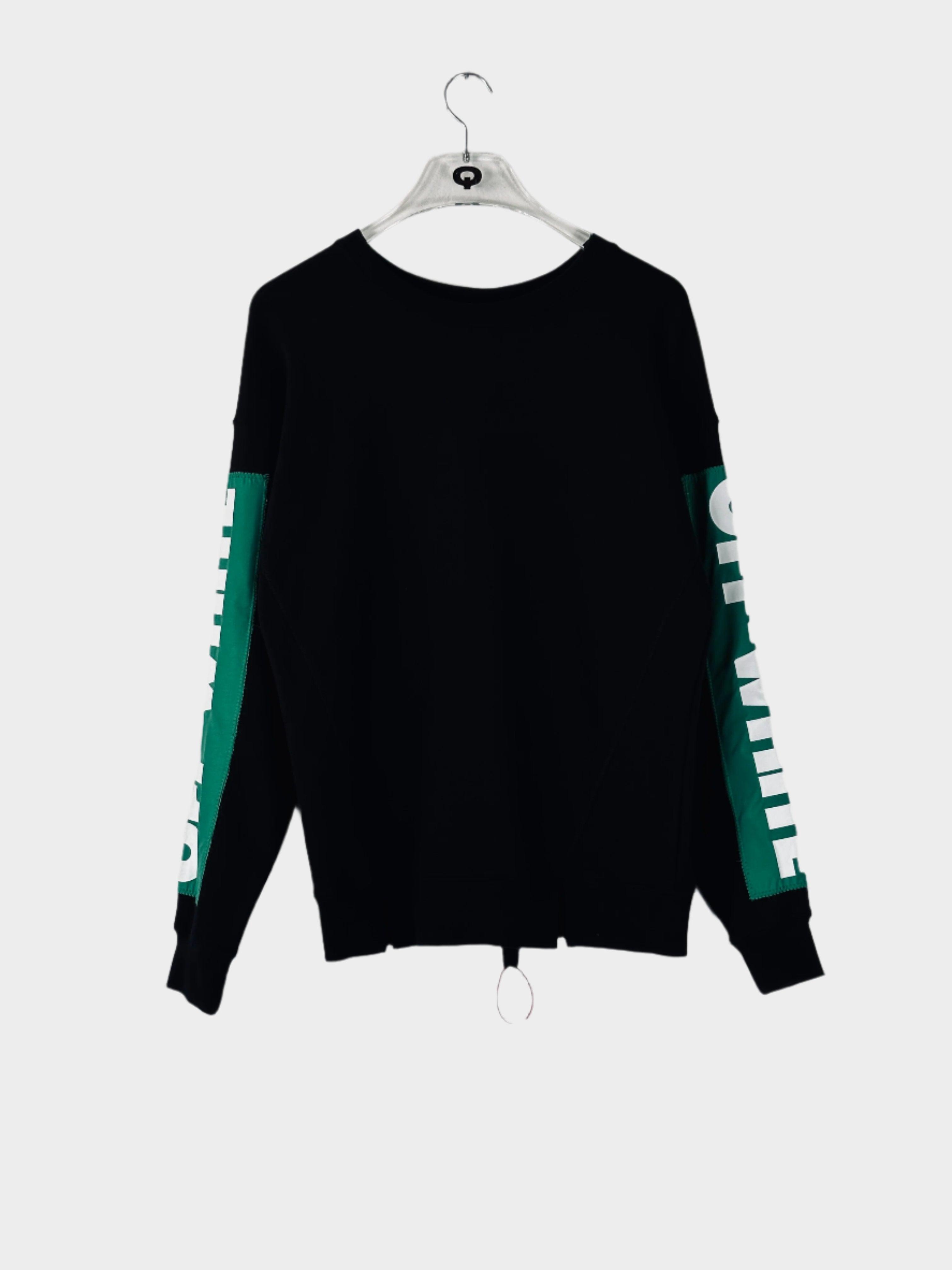 Sweatshirt logo