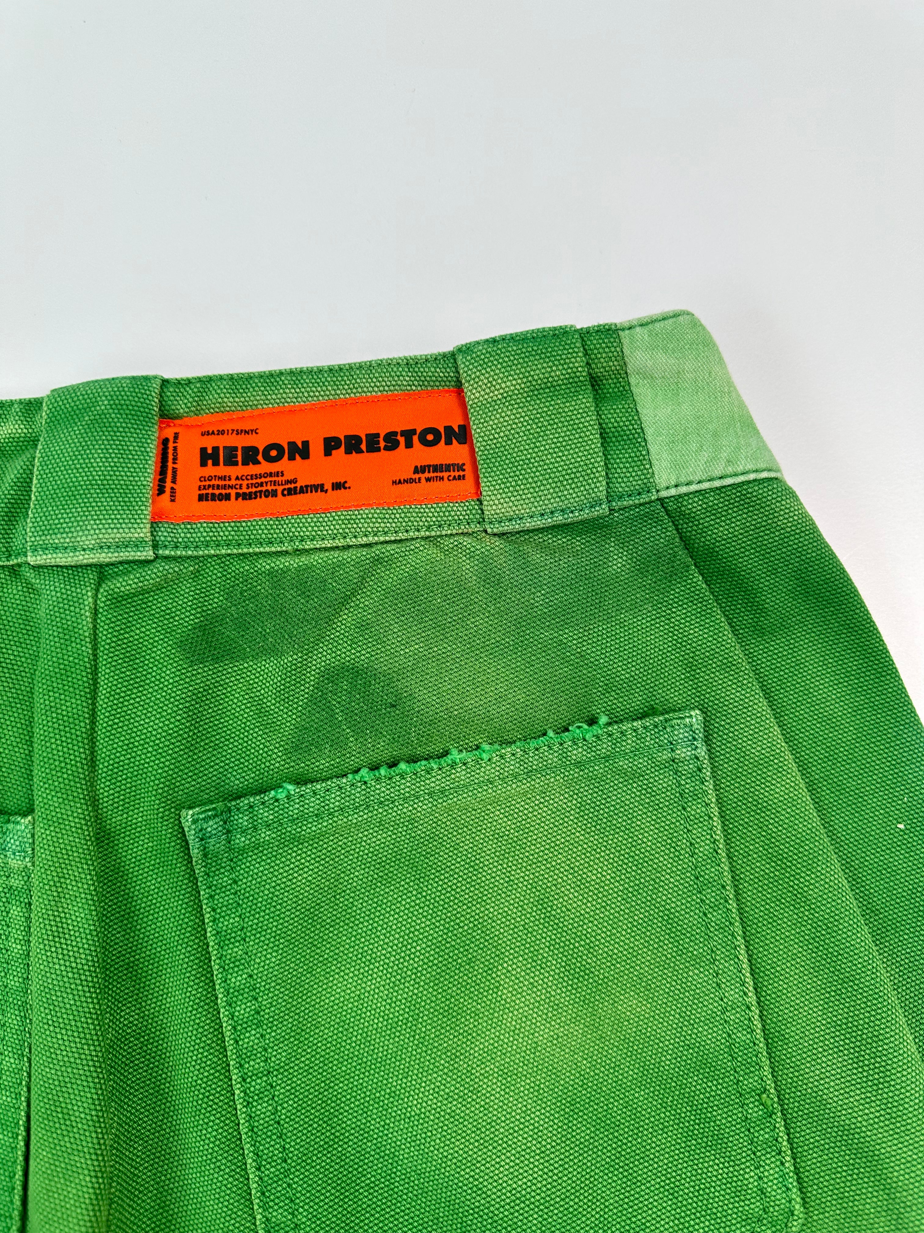 Pantaloni Verdi In Denim Con Dettagli A Contrasto