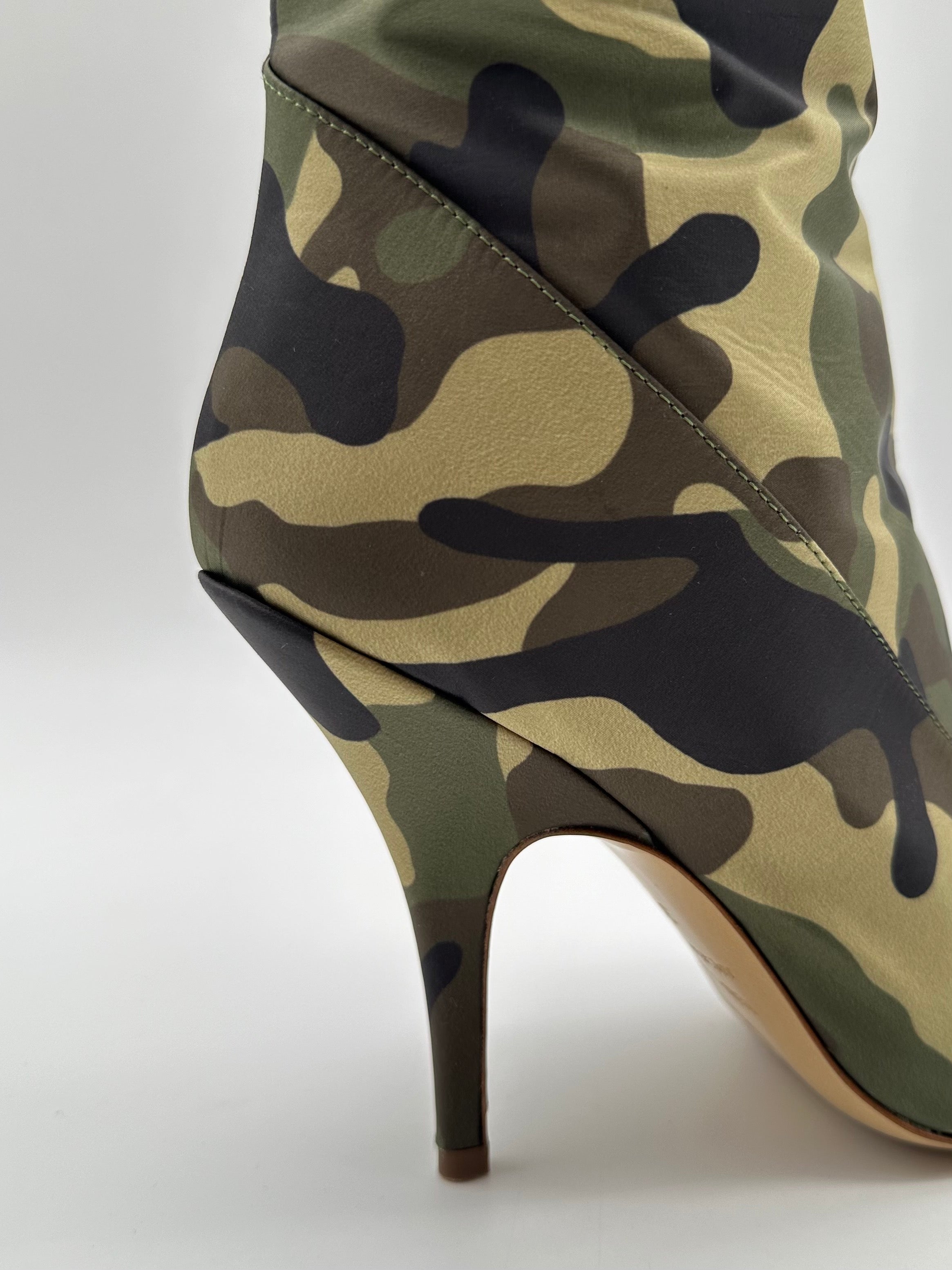 Stivale Overknee Camouflage Con Tacco A Spillo