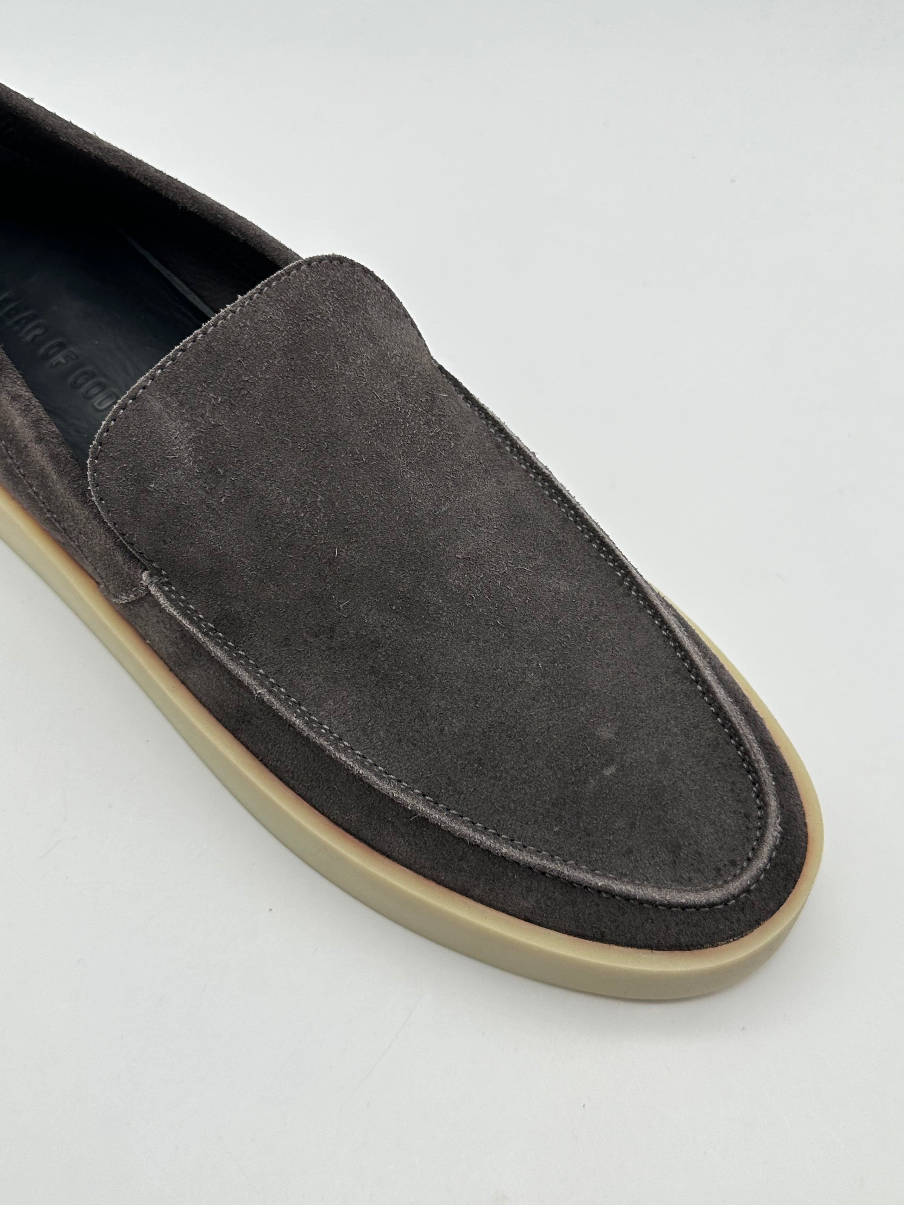 Loafer Grigio In Suede Con Suola In Pelle
