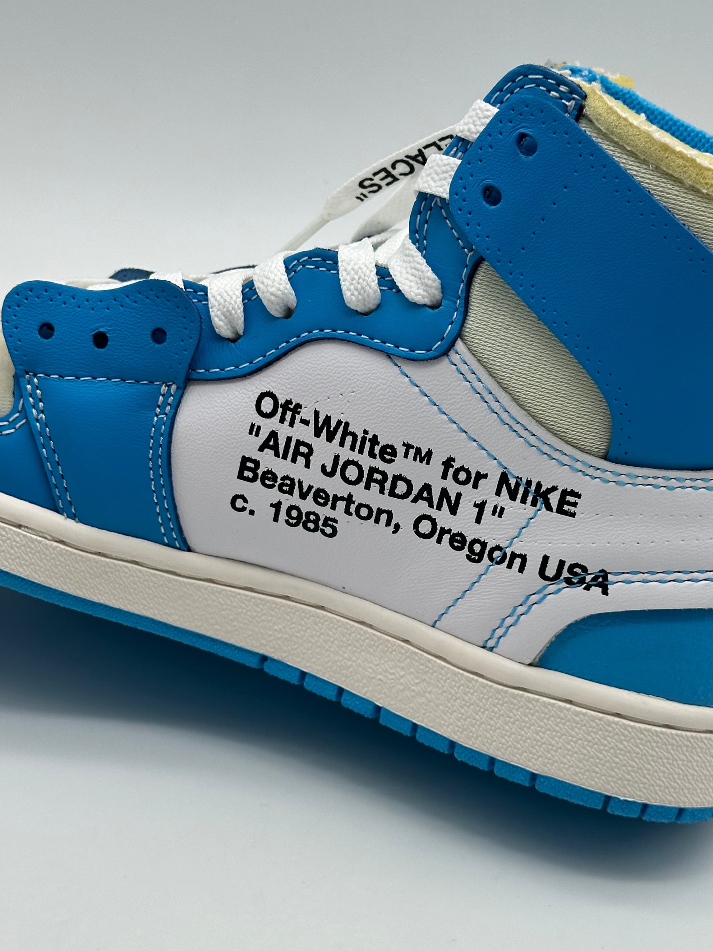 Sneakers Off-White X Nike Air Jordan 1 University Blue