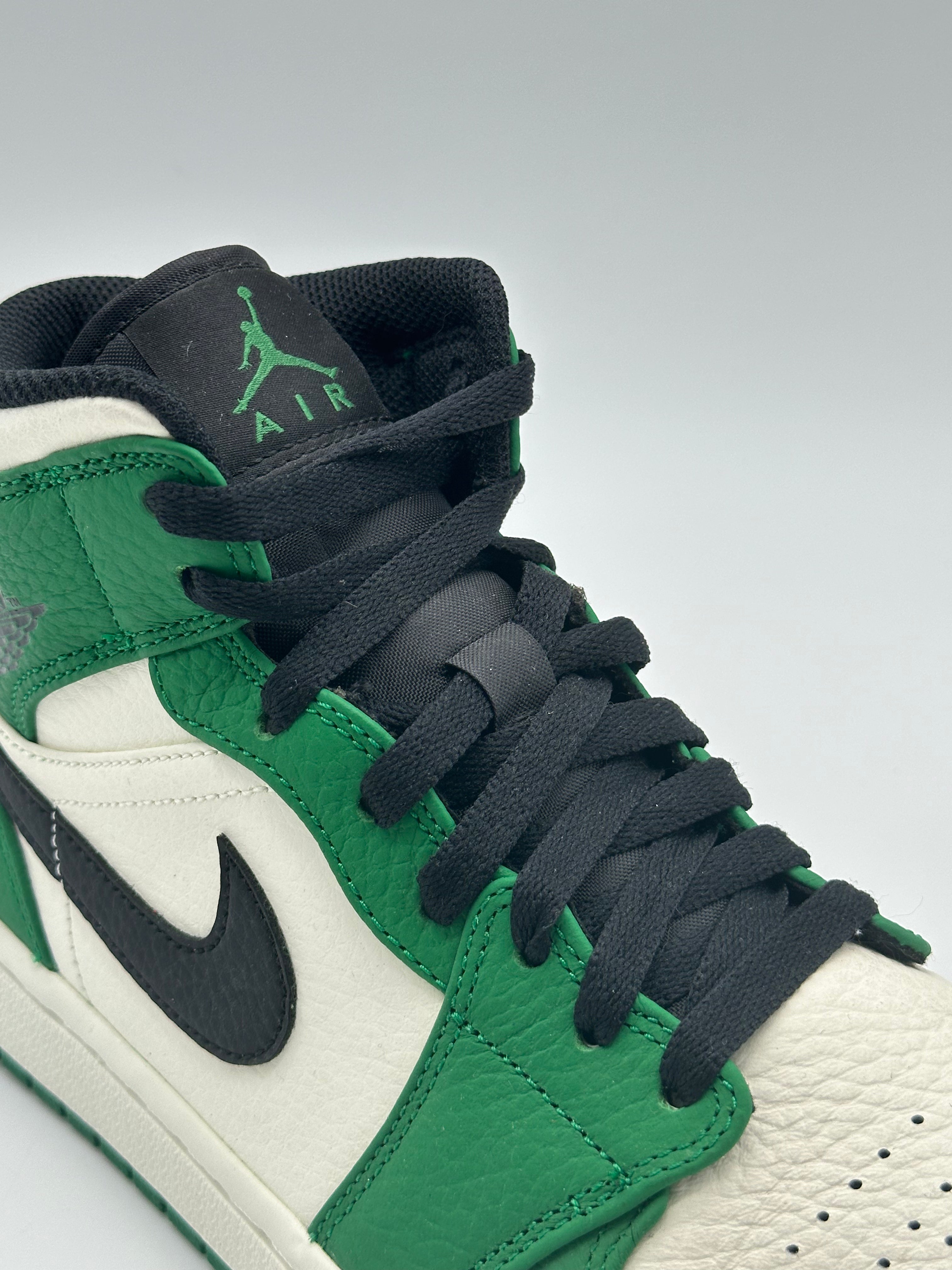 Sneakers Air Jordan 1 Mid Lucky Green