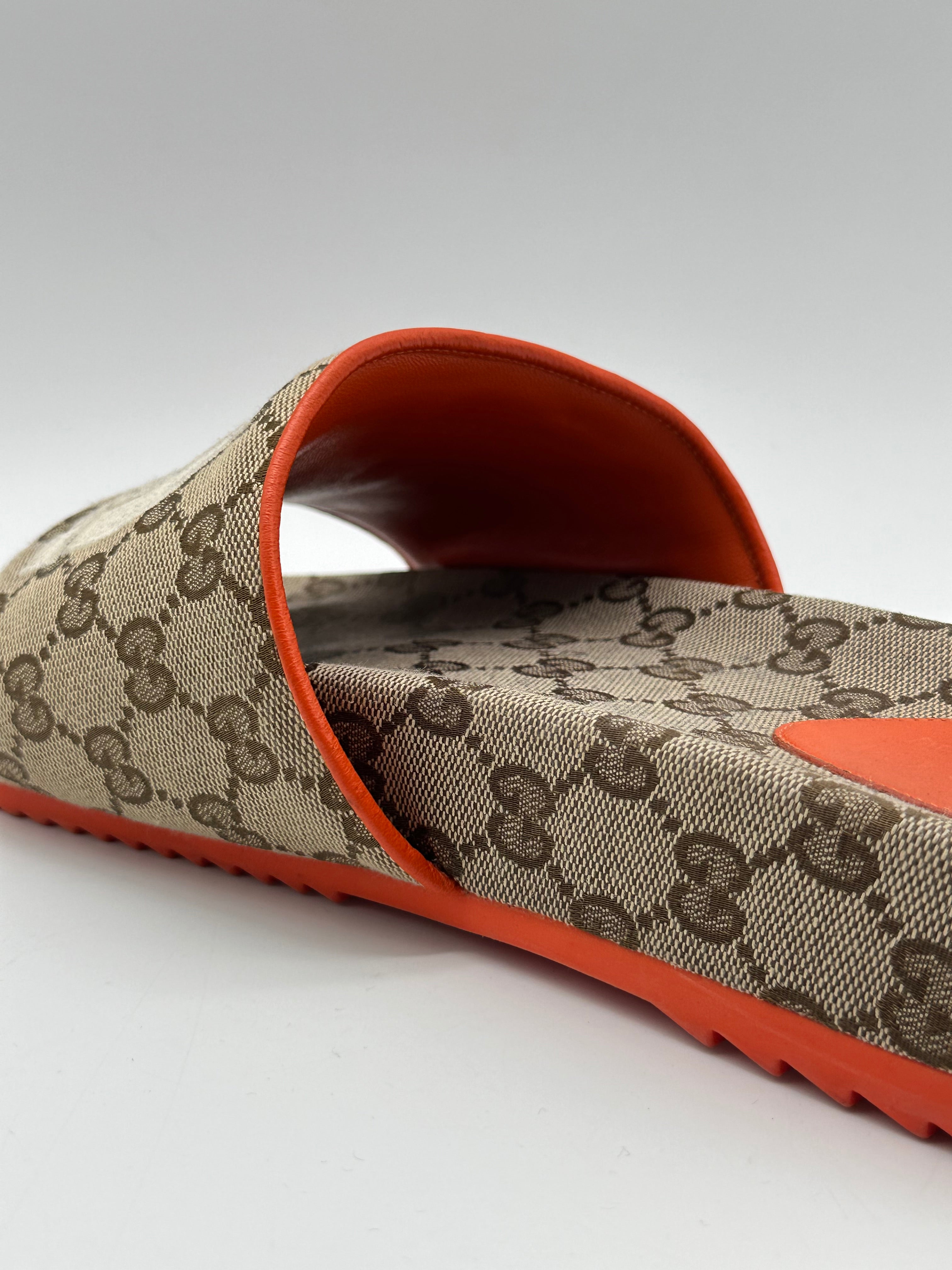 Slippers In Tessuto Gucci x The North Face