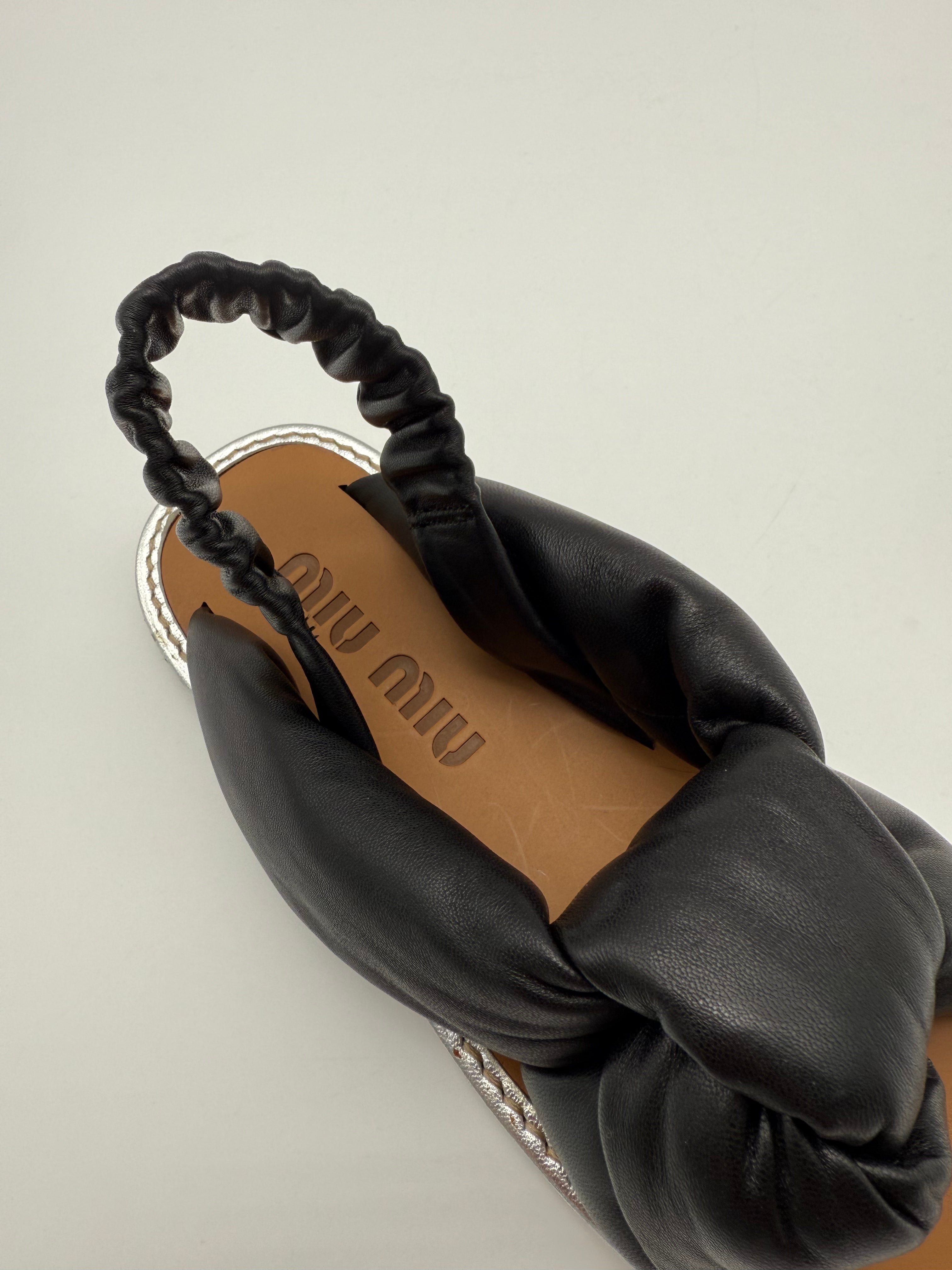 Black Leather Sandal With Knot
