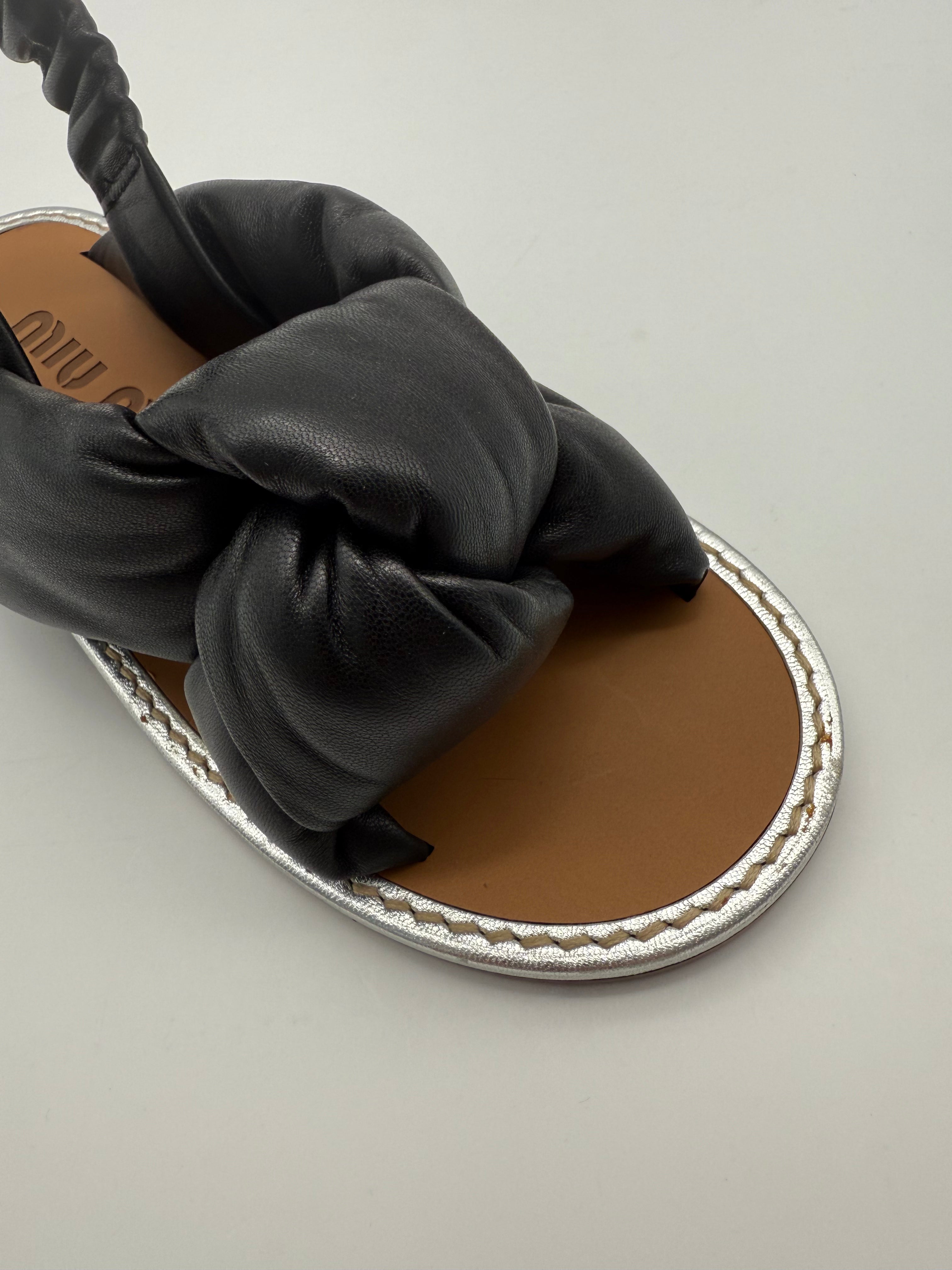 Black Leather Sandal With Knot