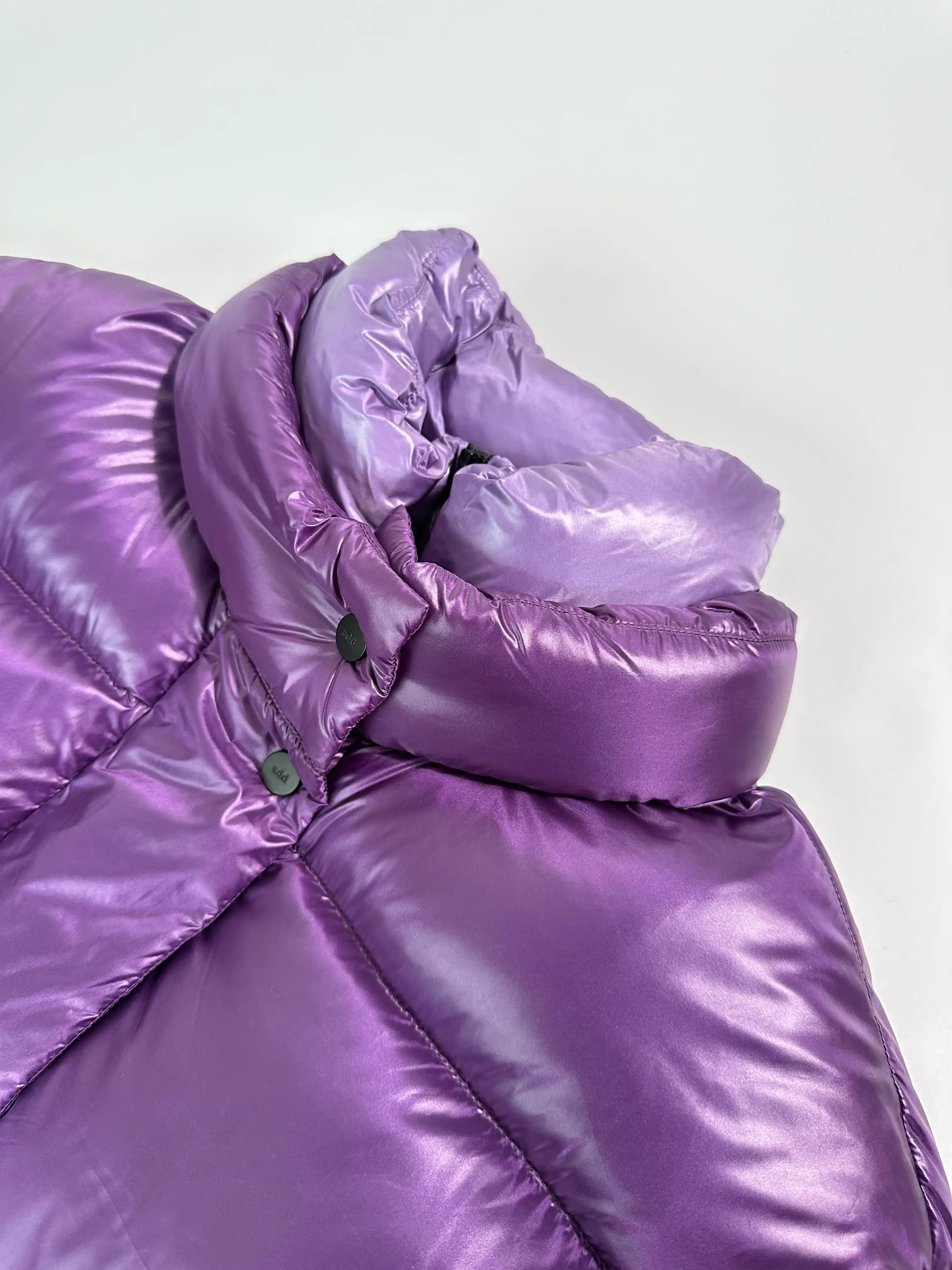 Piumino corto viola