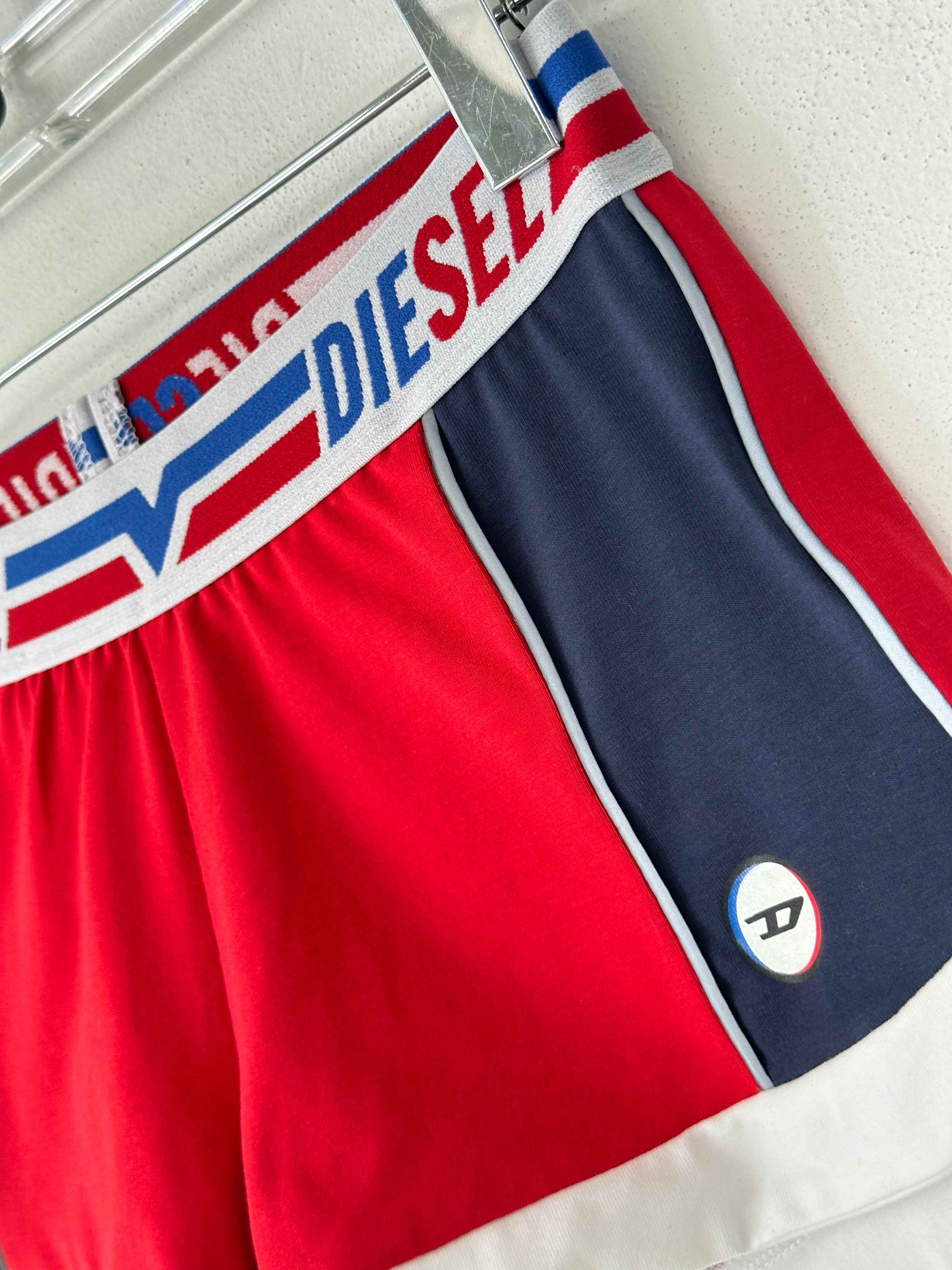 Shorts with elastic band