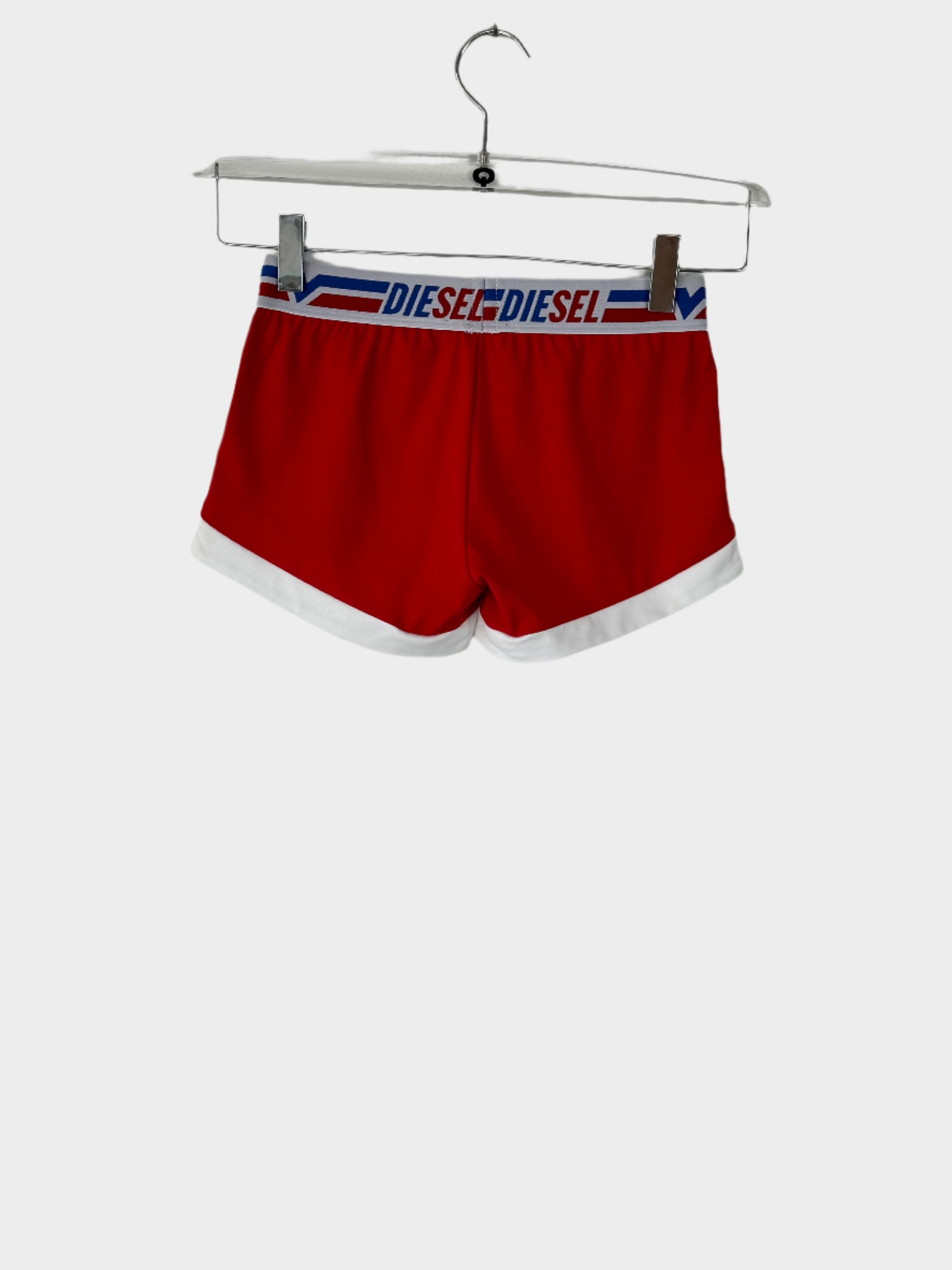 Shorts with elastic band