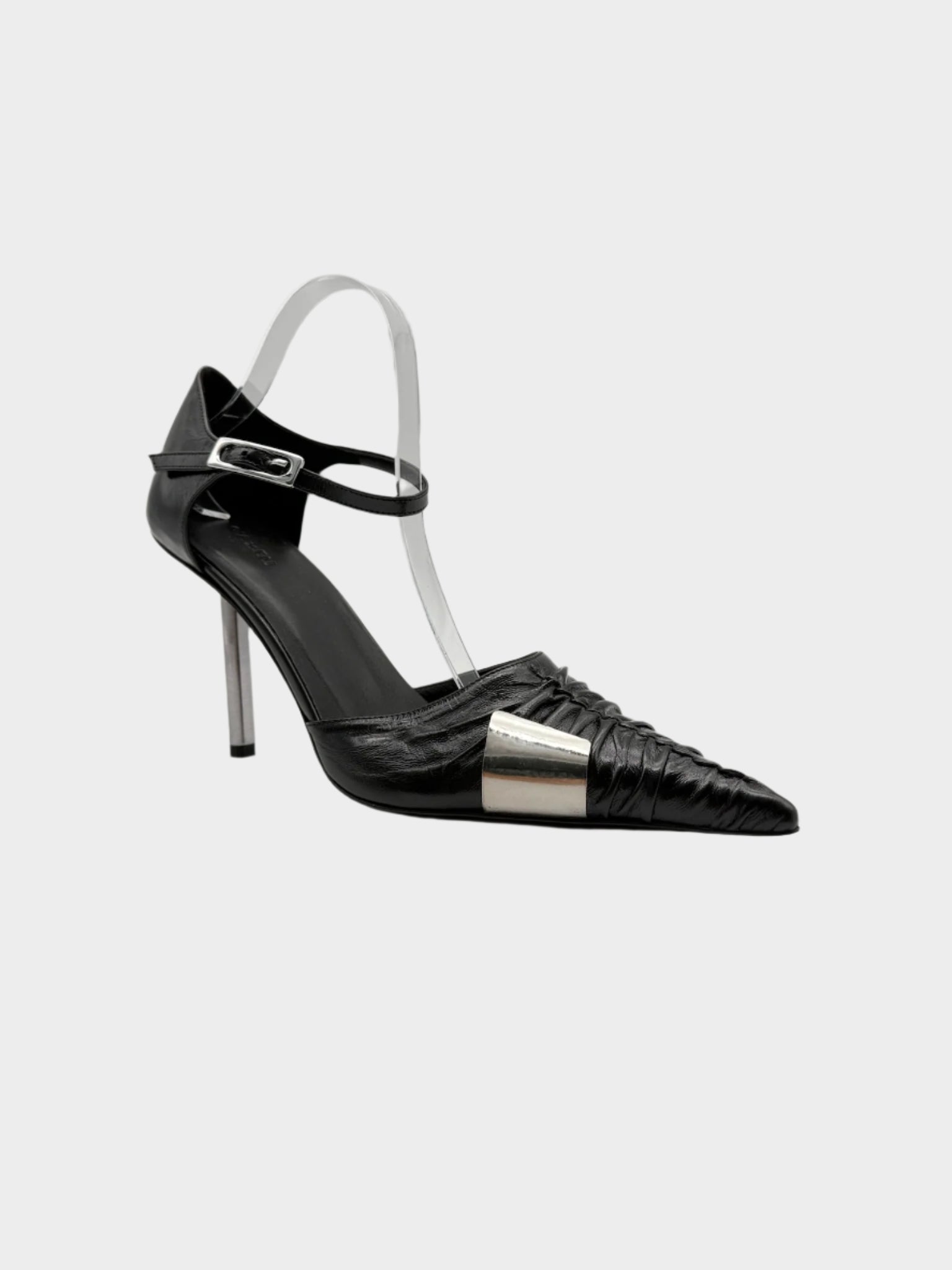 Black Pumps With Metal Detail