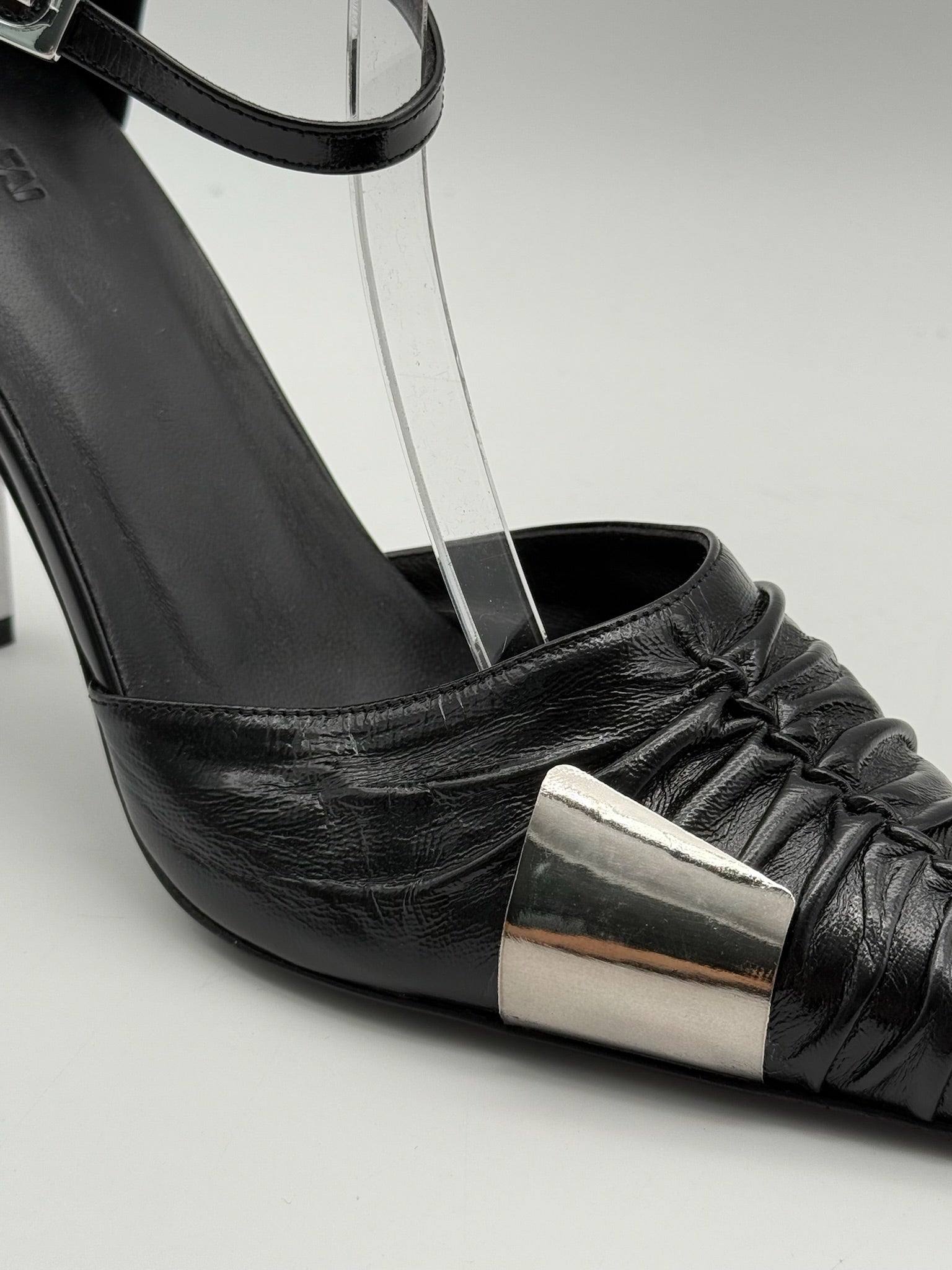 Black Pumps With Metal Detail