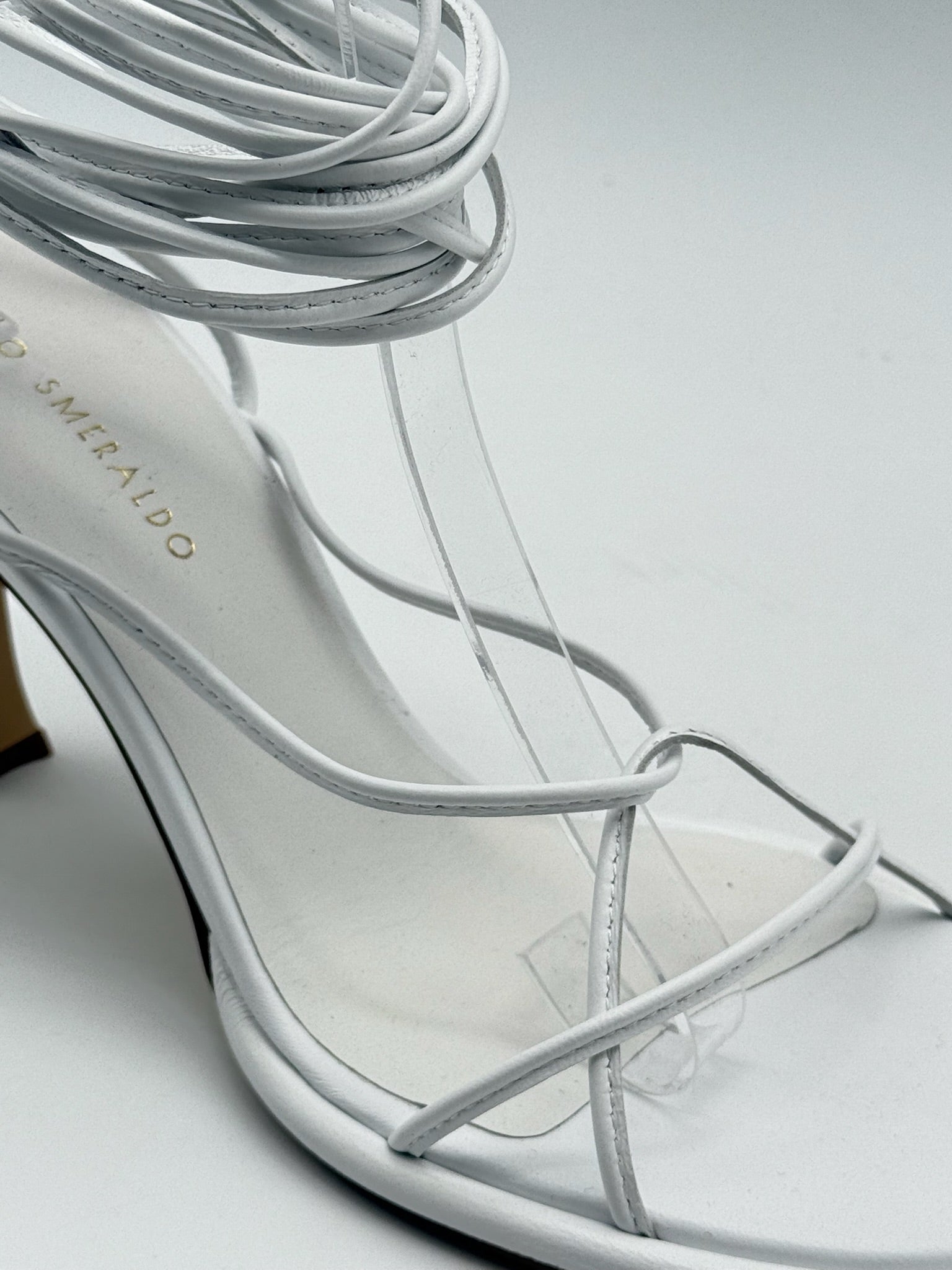 Sandali Bianchi In Pelle Con Lacci
