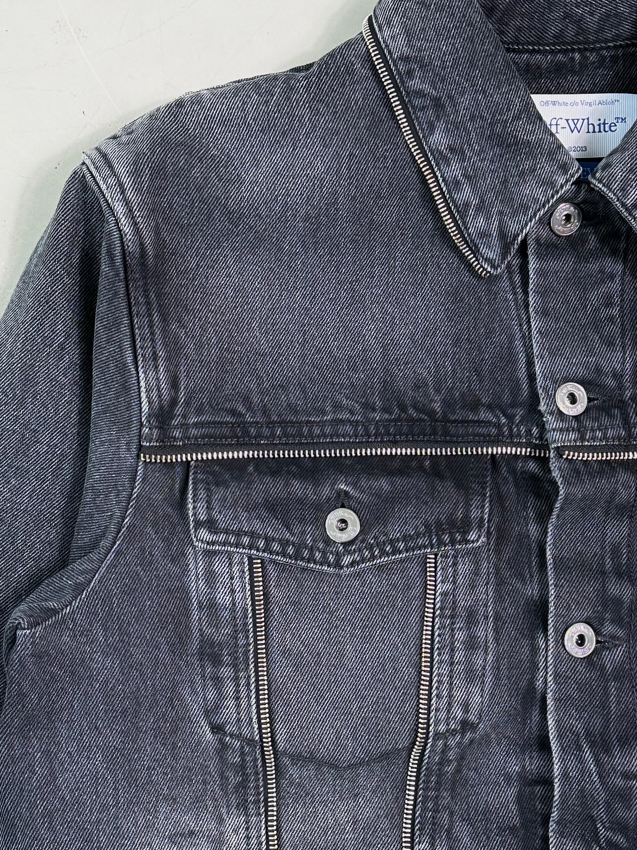 Zipped Denim Jacket