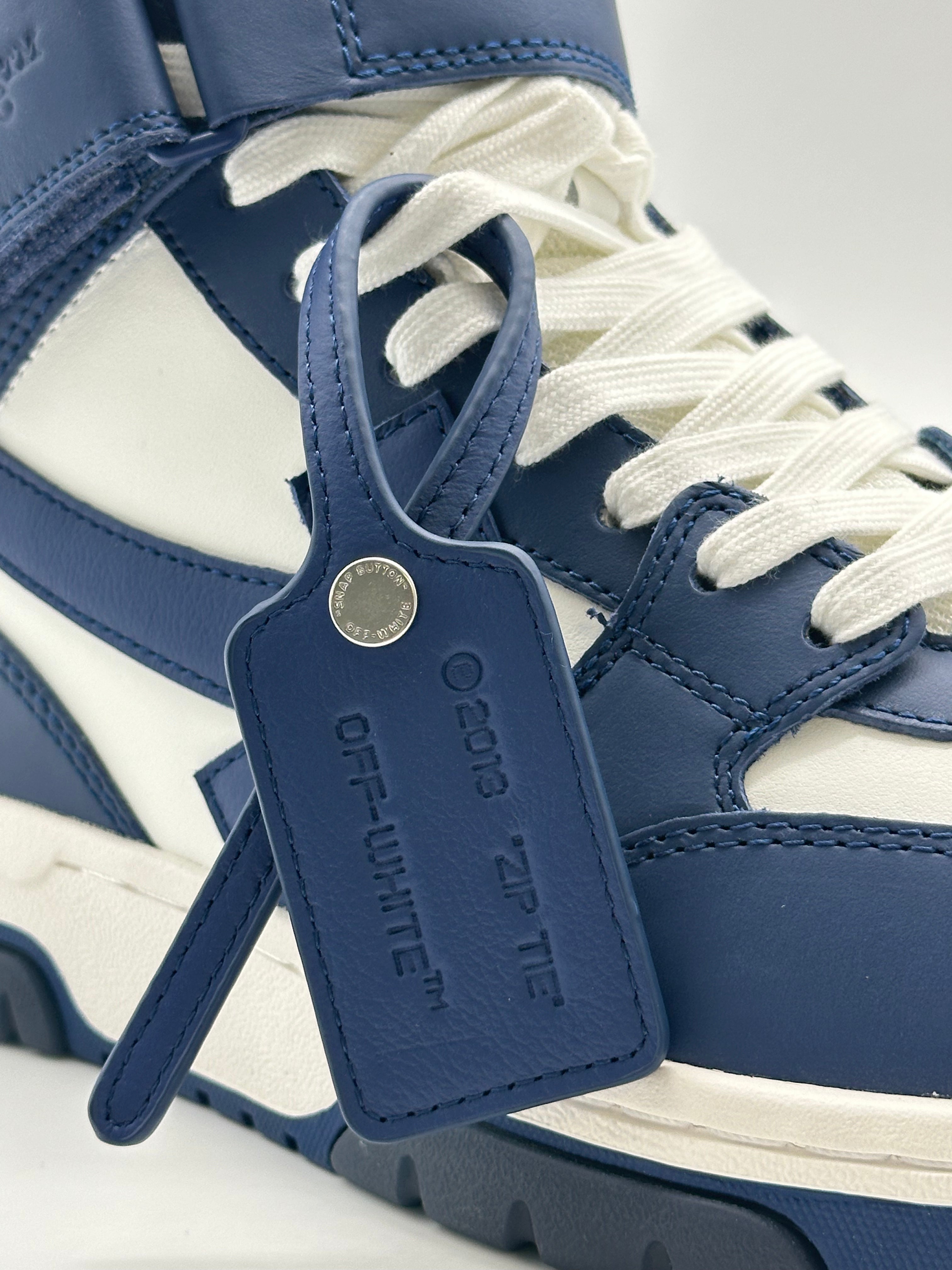 Out Of Office Mid Top Lea