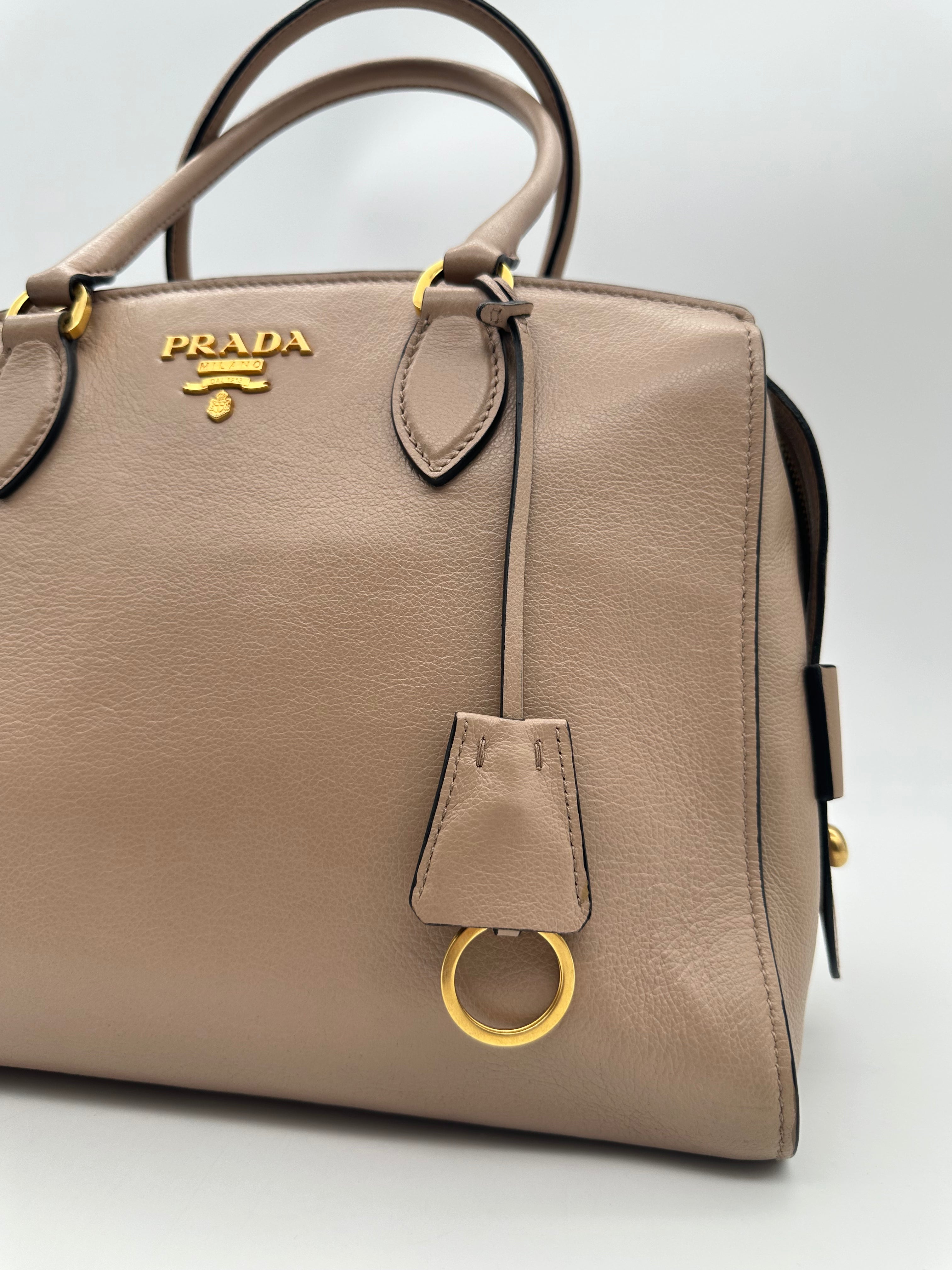 Galleria Medium Bag